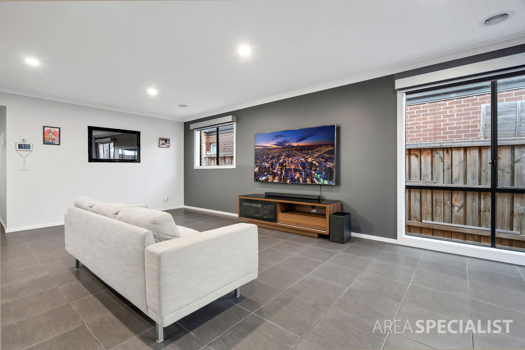 54 Pyrenees Road, Clyde, VIC 3978, Clyde - Thumbnail 3