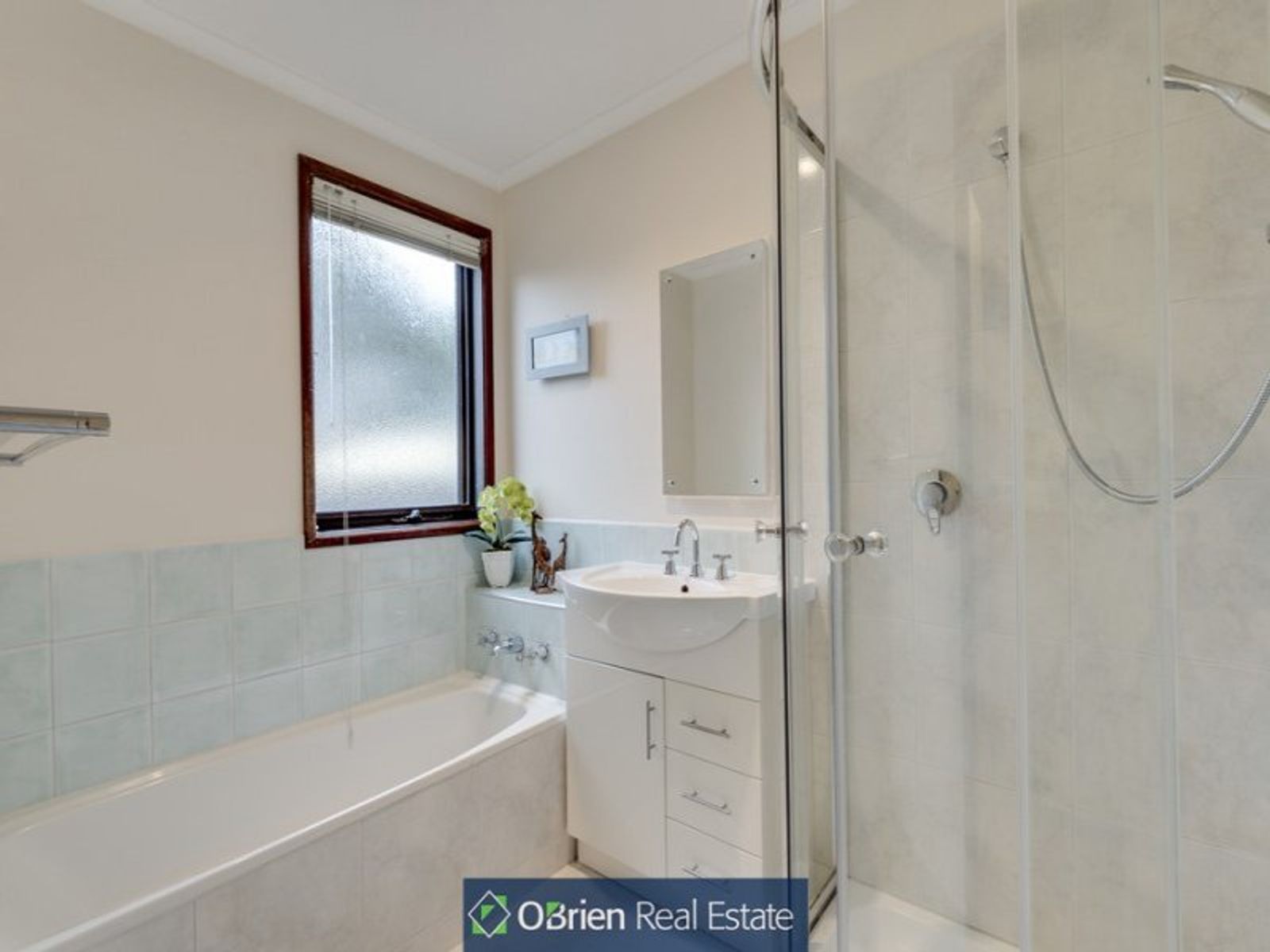 66 Essex Park Drive, Endeavour Hills, VIC 3802, Endeavour Hills - Thumbnail 6