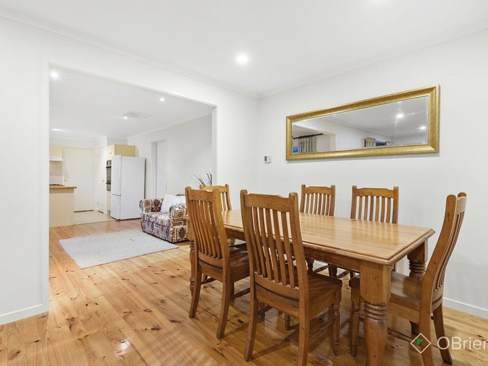 7 Robinvale Court, Endeavour Hills, VIC 3802, Endeavour Hills - Thumbnail 3