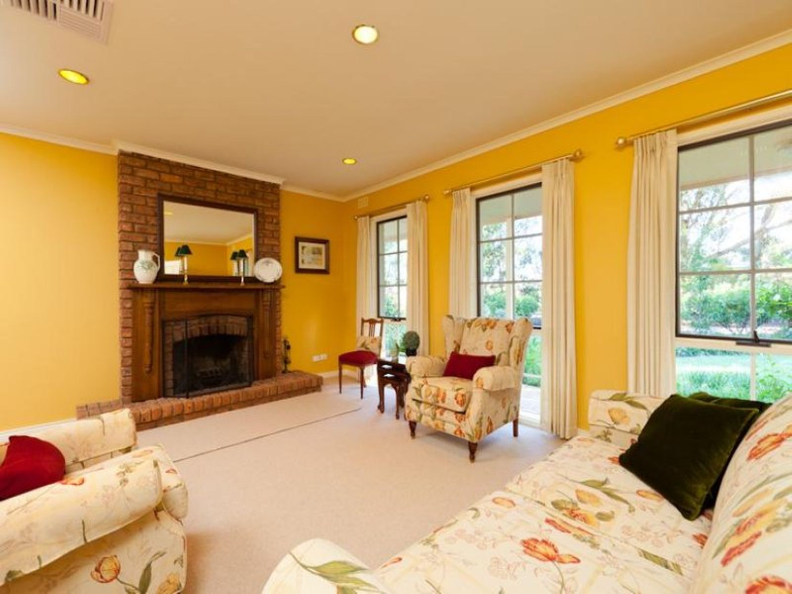 595 Cureton Avenue, Nichols Point - Thumbnail 3