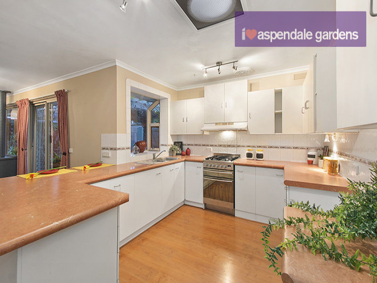 3 Kerr Crescent, Aspendale Gardens, VIC 3195, Aspendale Gardens - Thumbnail 2