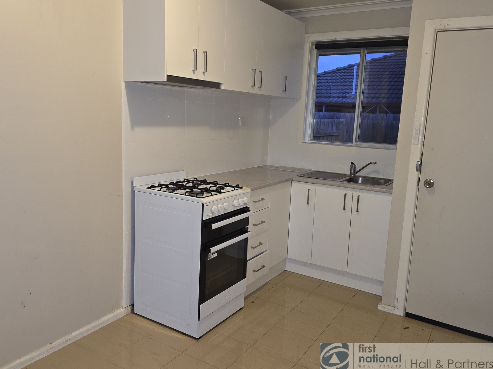 2/14 Benga Avenue, Dandenong VIC 3175, Dandenong - Thumbnail 2