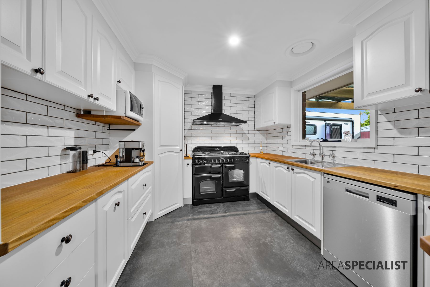 8 McMillan Court, Cranbourne North, VIC 3977, Cranbourne North - Thumbnail 5
