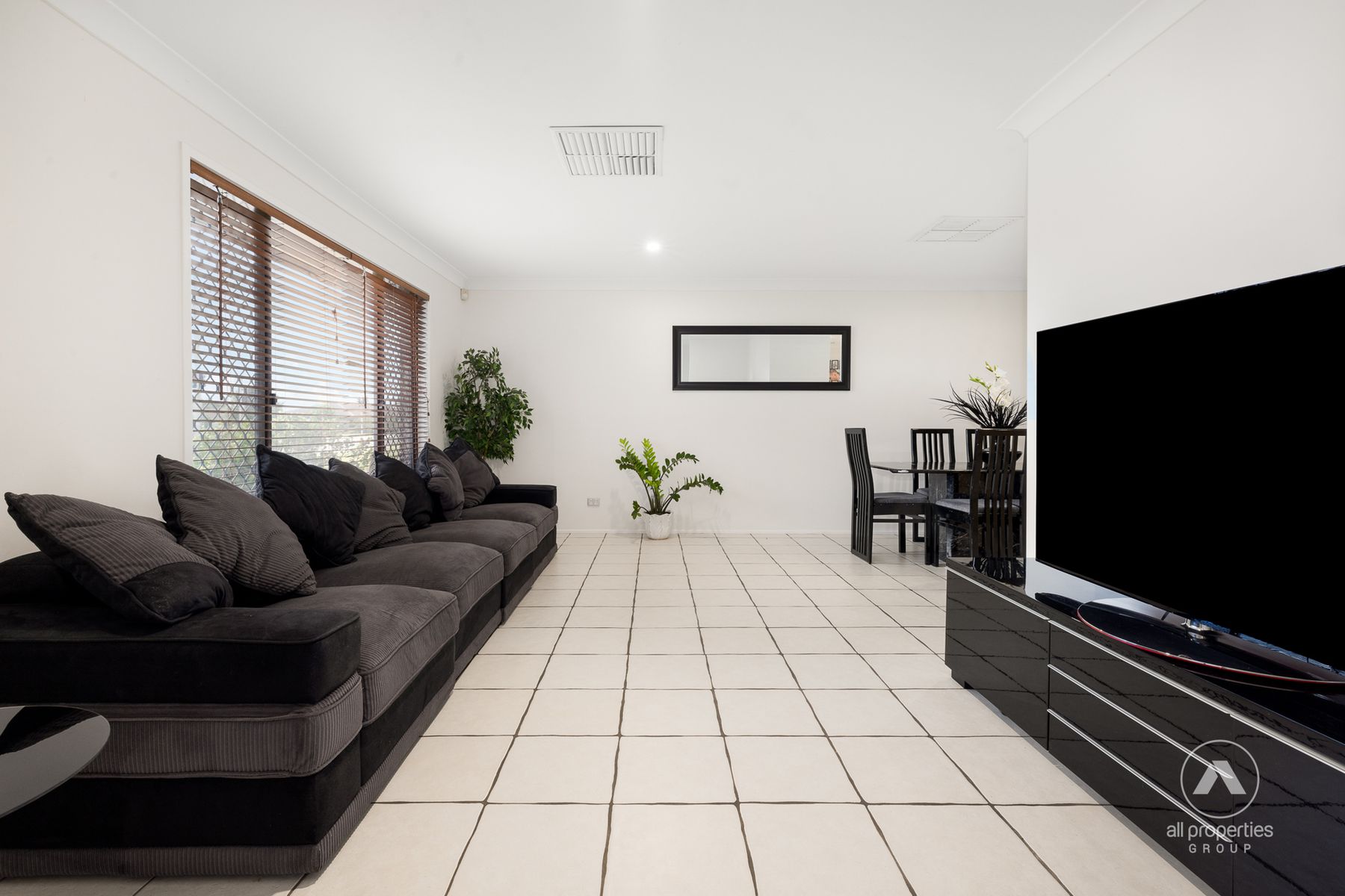 199 Emerald Drive, Regents Park QLD 4118, Regents Park - Thumbnail 5