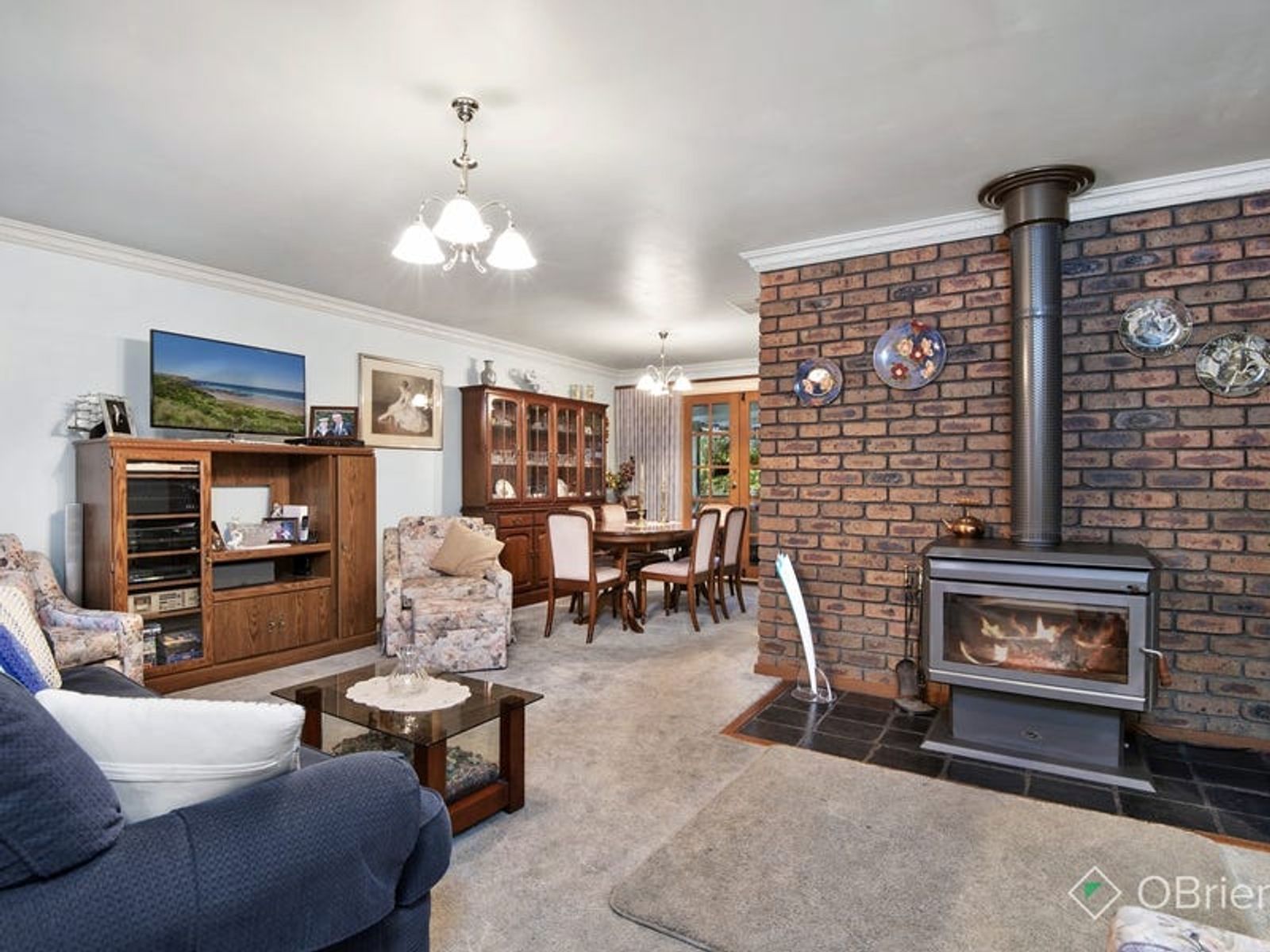 105 John Fawkner Drive, Endeavour Hills, VIC 3802, Endeavour Hills - Thumbnail 2