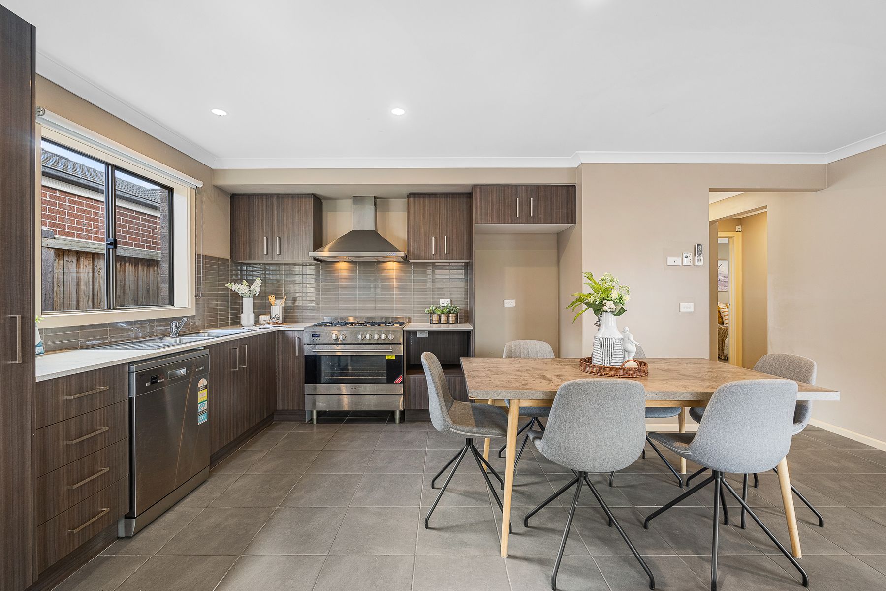 9 Stonecrop Way, Wyndham Vale, VIC 3024, Wyndham Vale - Thumbnail 3