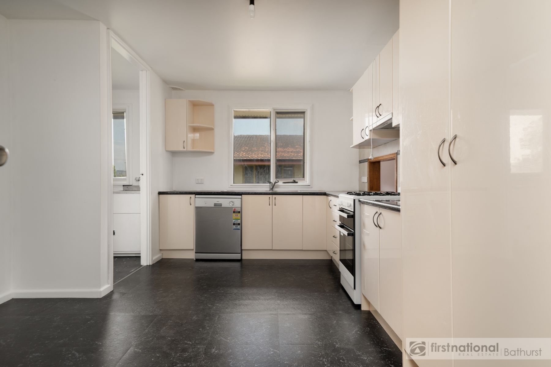 40 Hill Street, West Bathurst NSW 2795, West Bathurst - Thumbnail 5