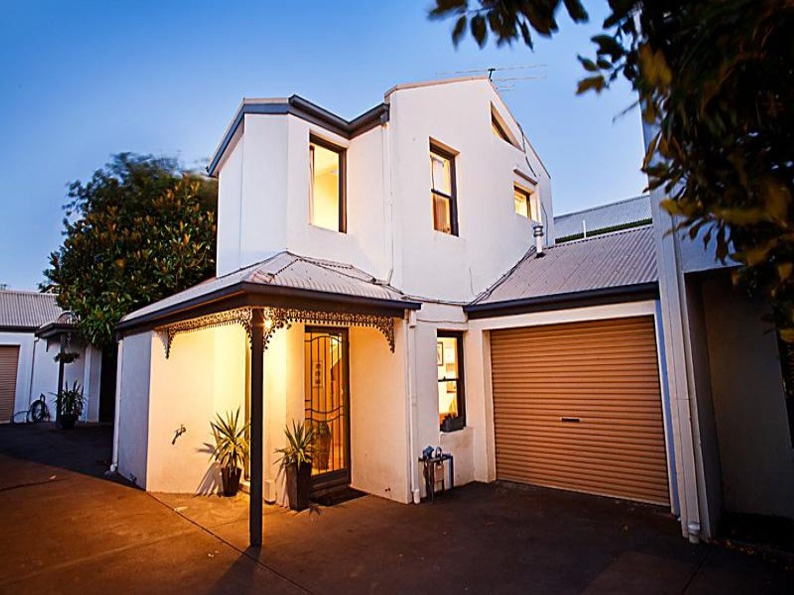 2/94A Bayswater Road, Kensington - Thumbnail 2
