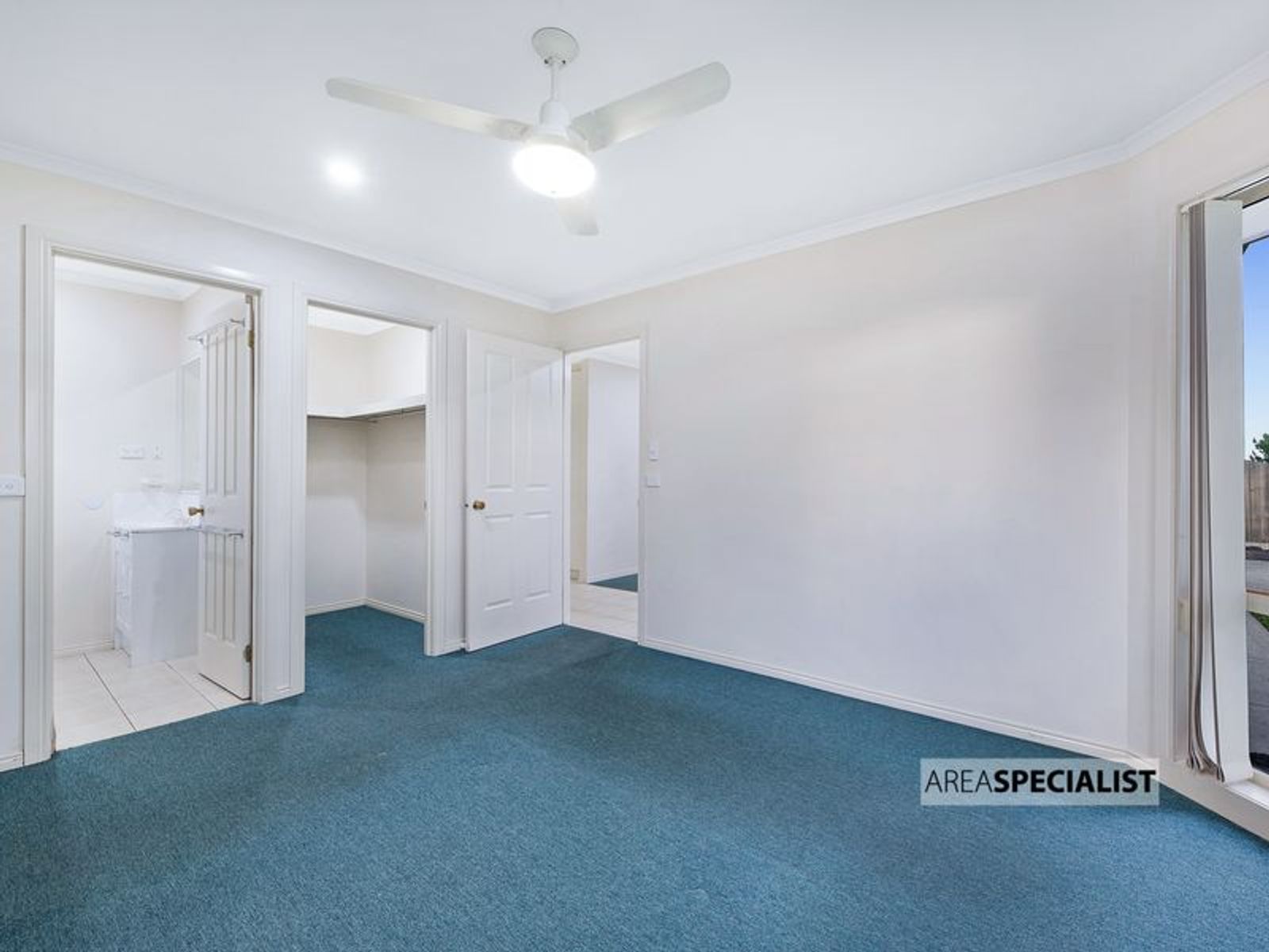 42 Dartmoor Drive, Cranbourne East, VIC 3977, Cranbourne East - Thumbnail 2
