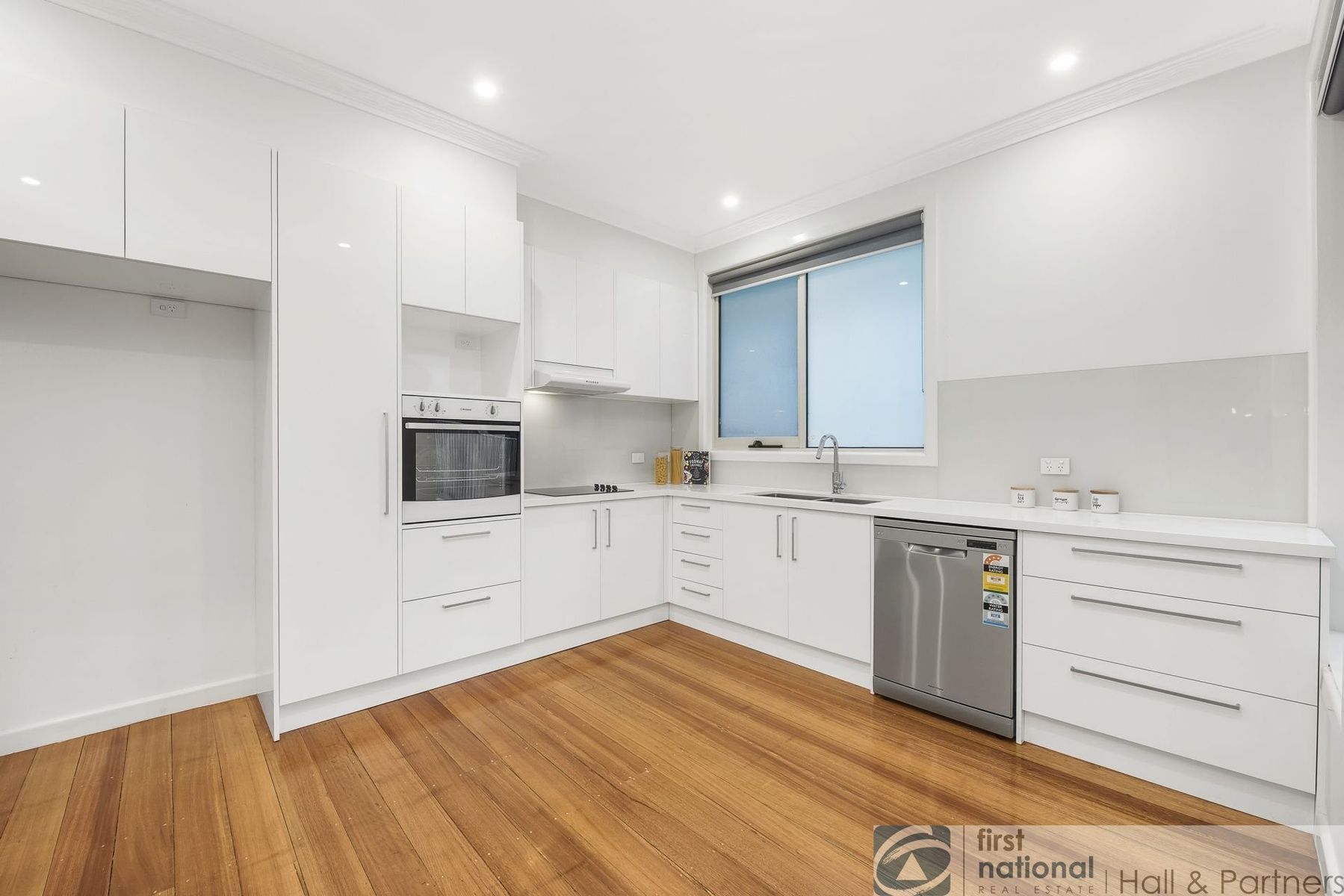1/18 Wilson Street, Cheltenham VIC 3192, Cheltenham - Thumbnail 2