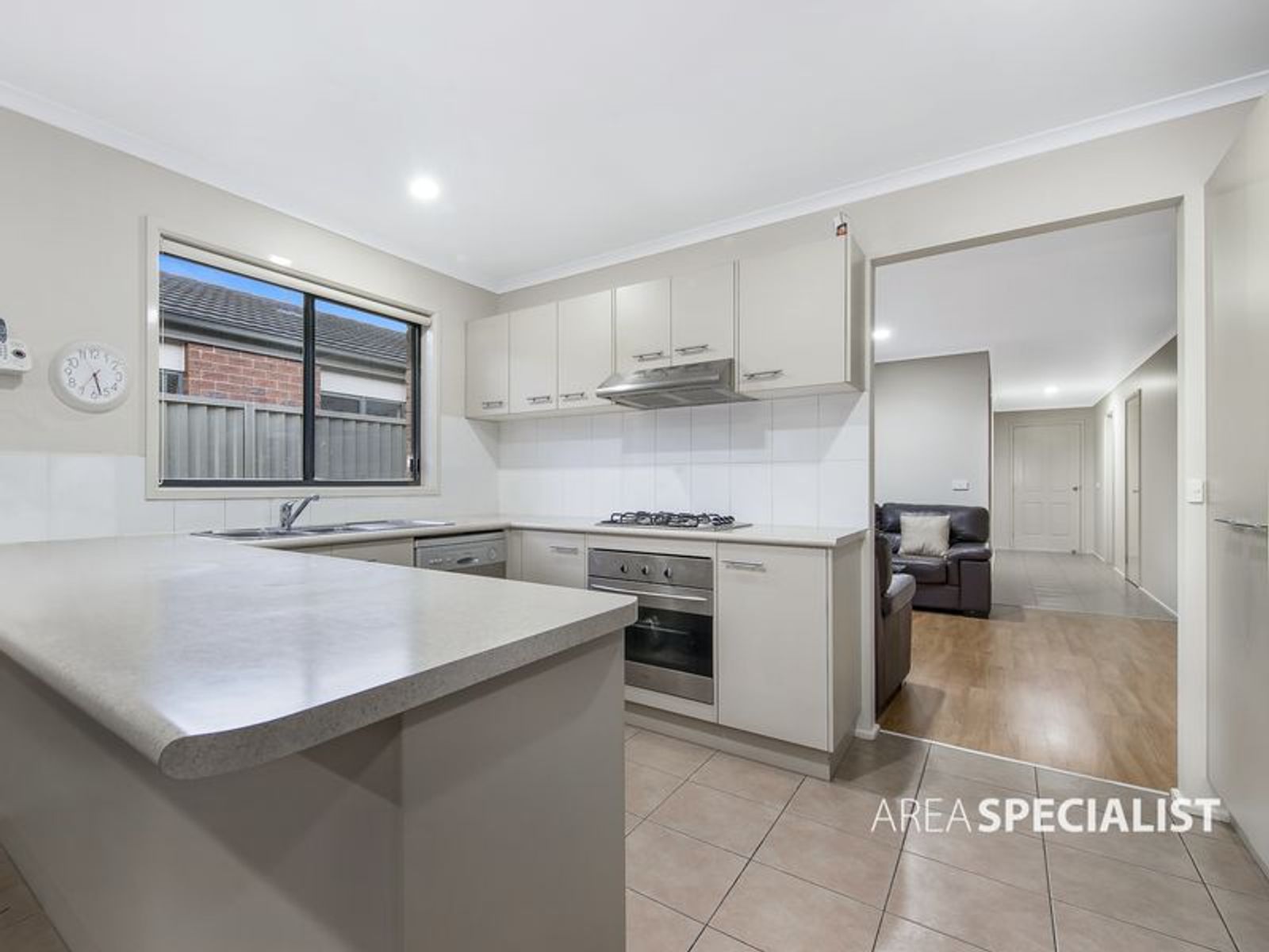 13 Tyndall Street, Cranbourne East, VIC 3977, Cranbourne East - Thumbnail 4