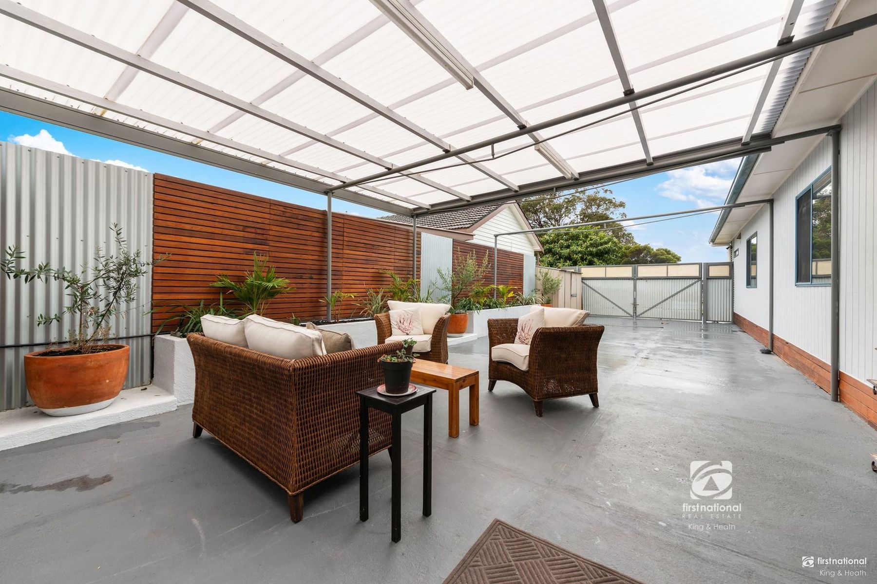27 Whiters Street, Lakes Entrance VIC 3909