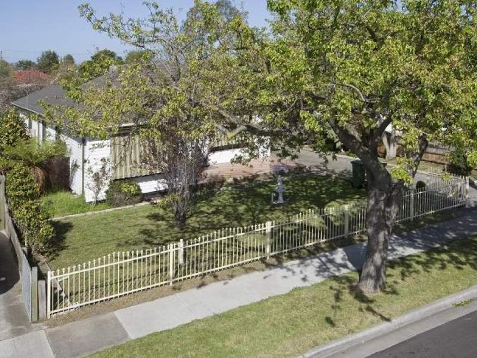 18 Rutherglen Street, Noble Park, VIC 3174, Noble Park - Thumbnail 3