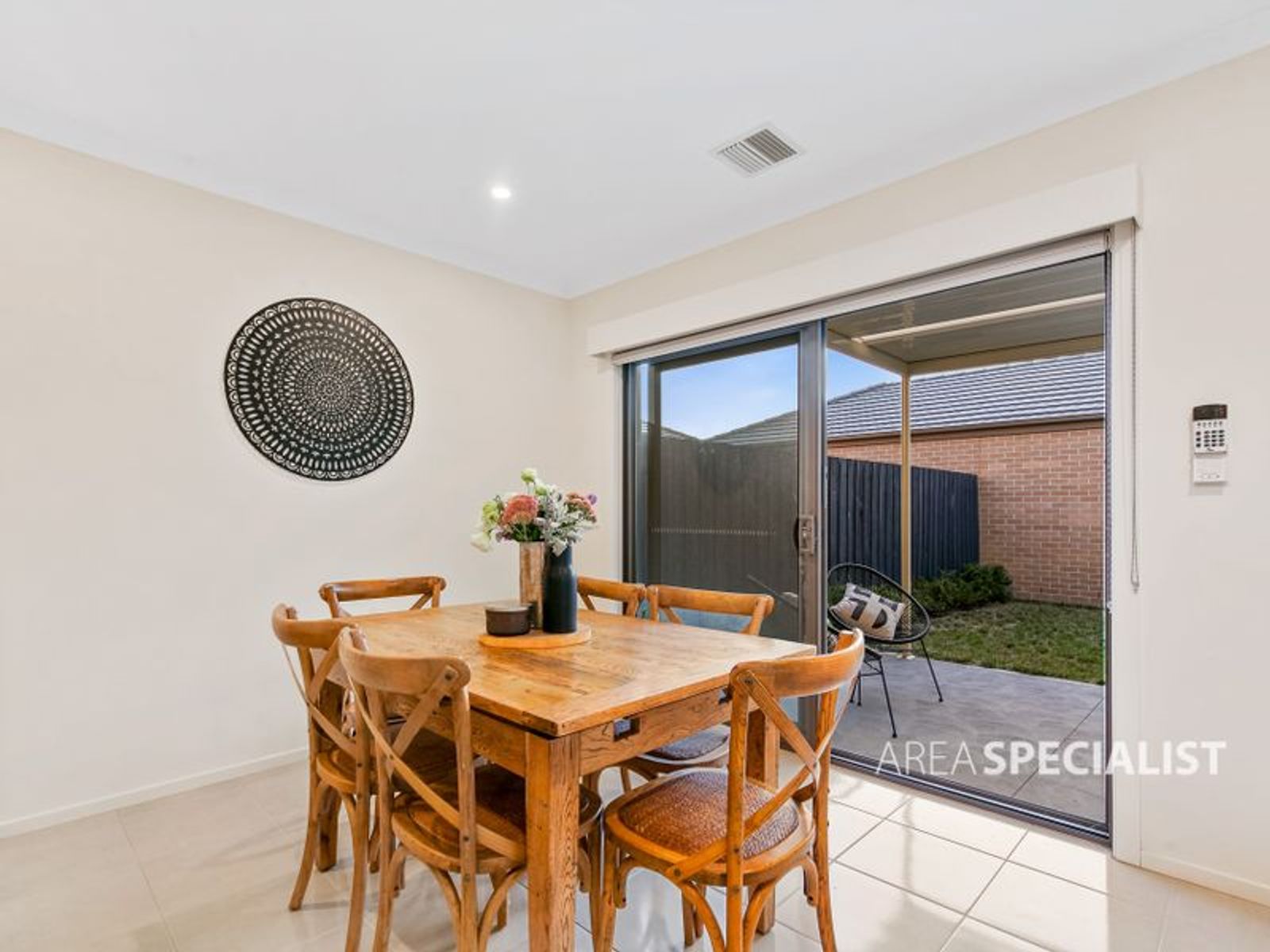 6 Barncroft Crescent, Keysborough, VIC 3173, Keysborough - Thumbnail 6