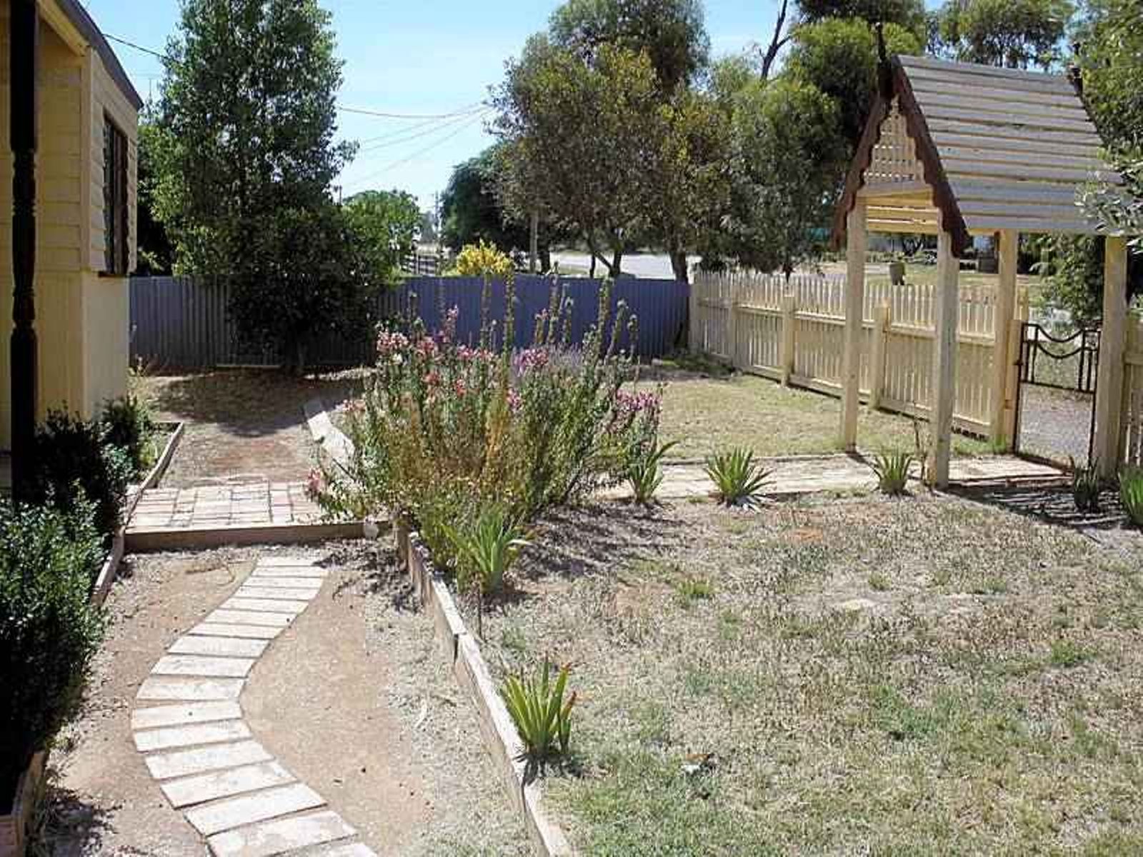 4 Emmett Street, Ouyen - Thumbnail 2