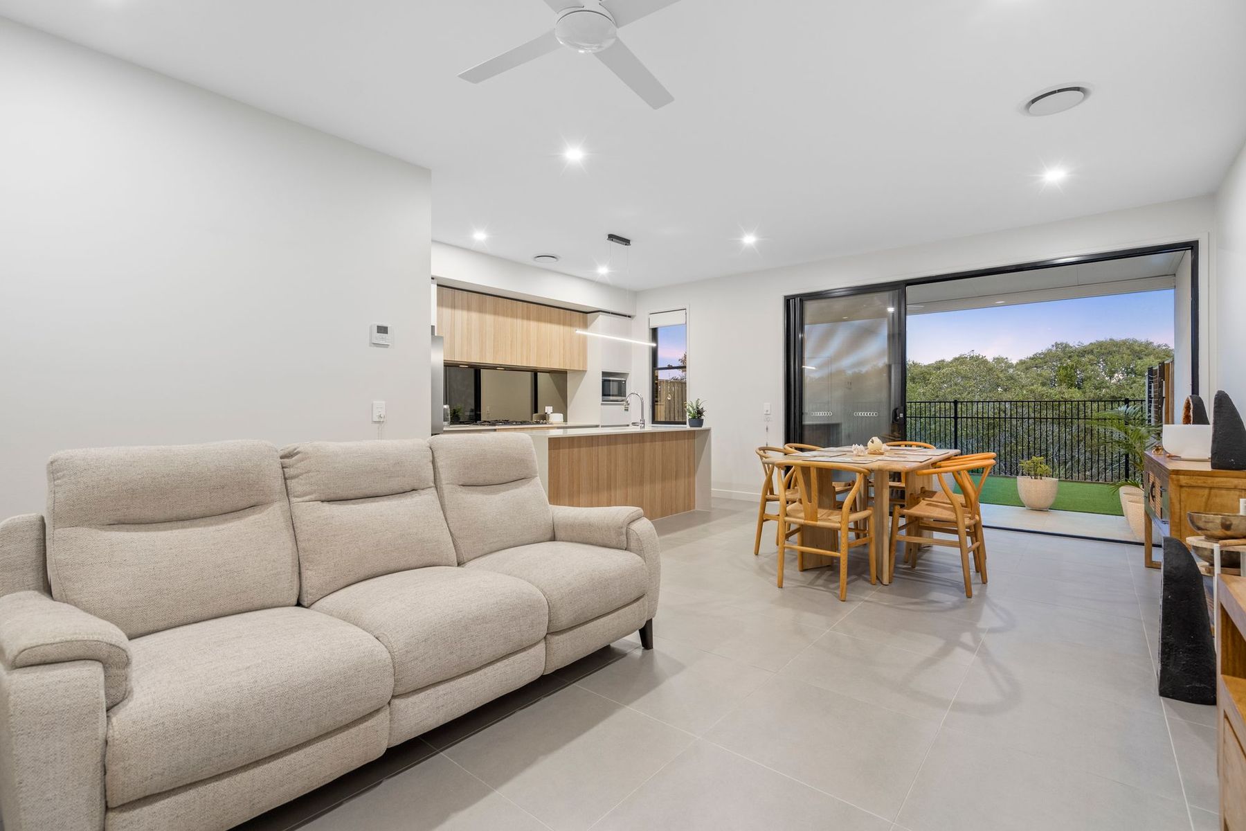 16/1 Lake Serenity Boulevard, Helensvale, QLD 4212, Helensvale - Thumbnail 7