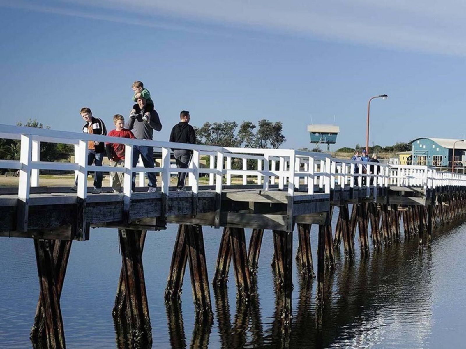 40 Ocean View Parade, Lakes Entrance, VIC 3909, Lakes Entrance - Thumbnail 3