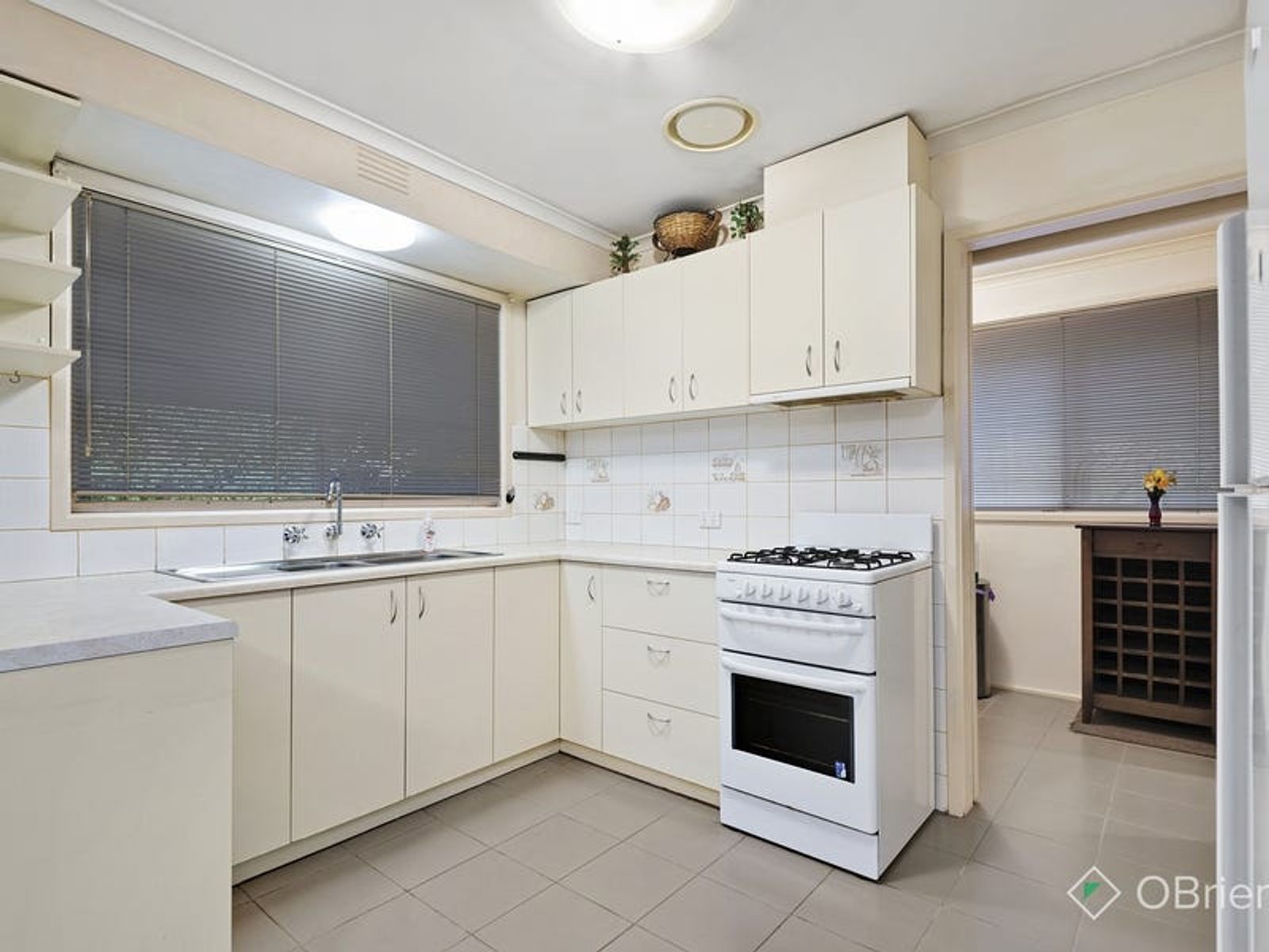 11 Hughes Close, Endeavour Hills, VIC 3802, Endeavour Hills - Thumbnail 4