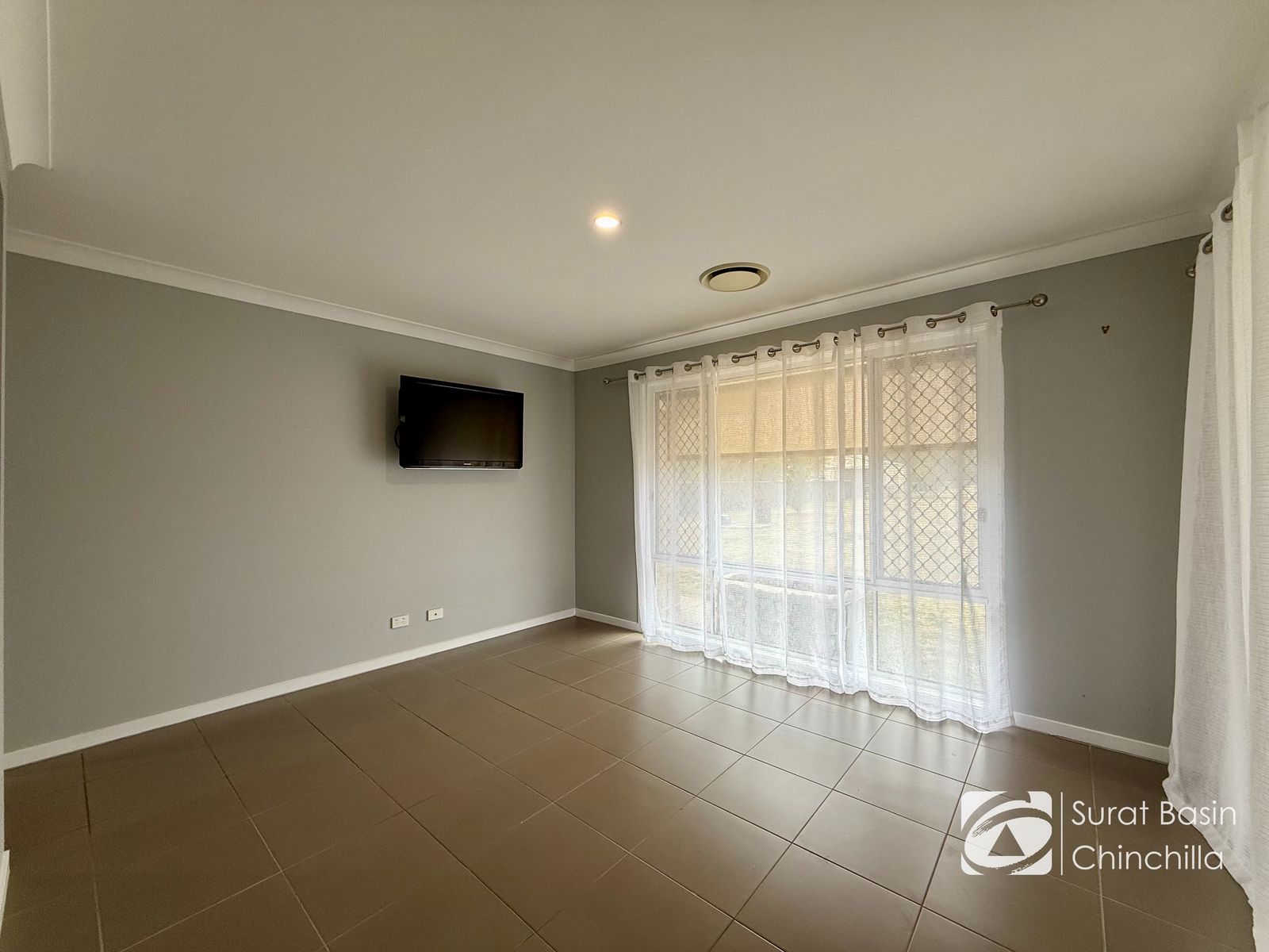21 Vowles Street, Miles QLD 4415, Miles - Thumbnail 5