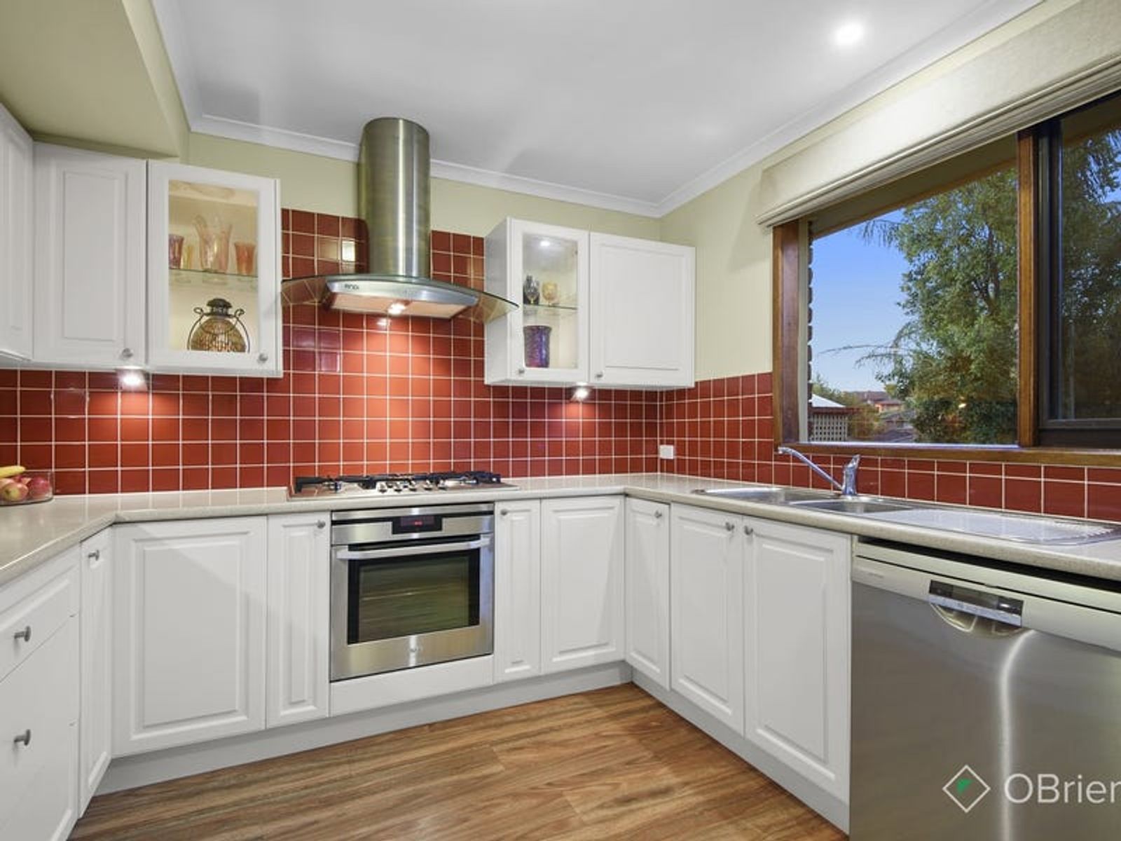 5 Fleming Close, Endeavour Hills, VIC 3802, Endeavour Hills - Thumbnail 2