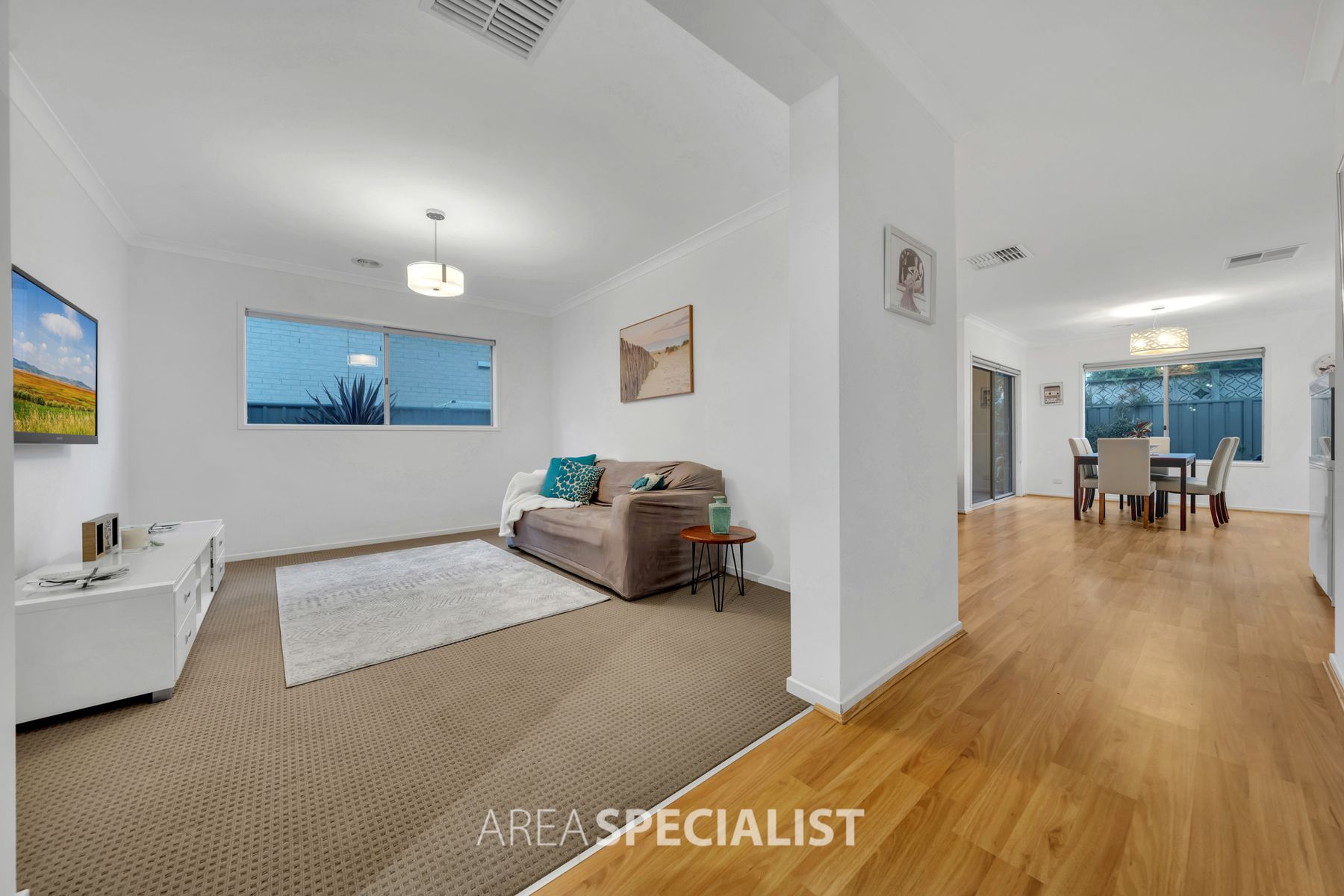 19 Pegasus Road, Cranbourne West, VIC 3977, Cranbourne West - Thumbnail 3