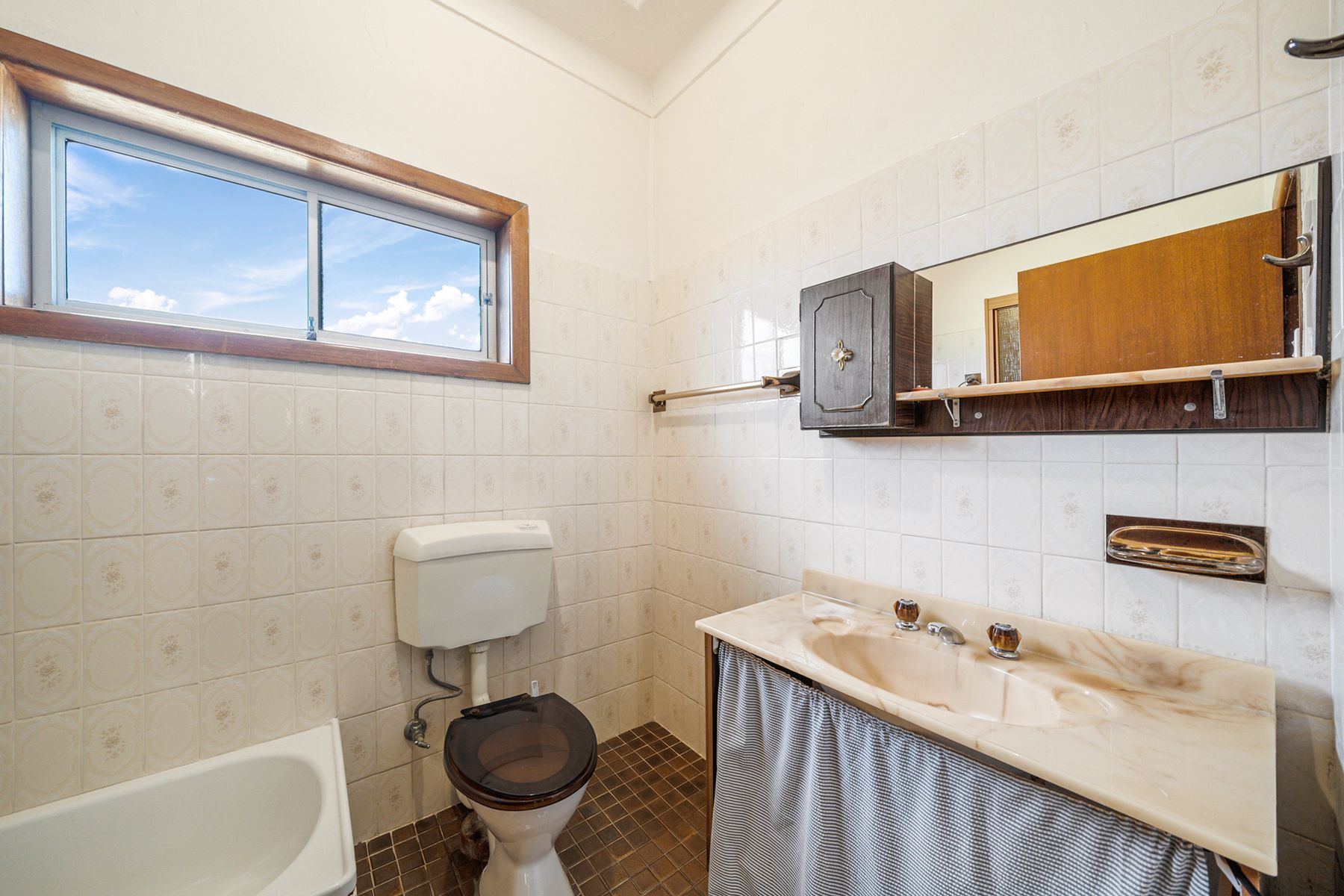 4 Picnic Point Rd, Panania NSW 2213, Panania - Thumbnail 7