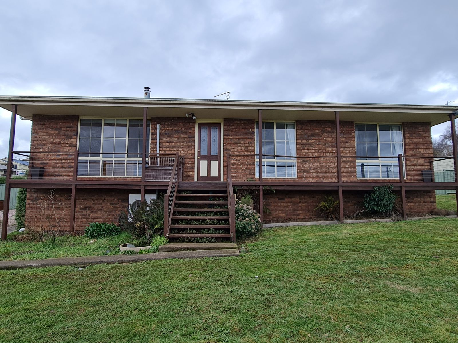 6 East Goderich Street, Deloraine TAS 7304