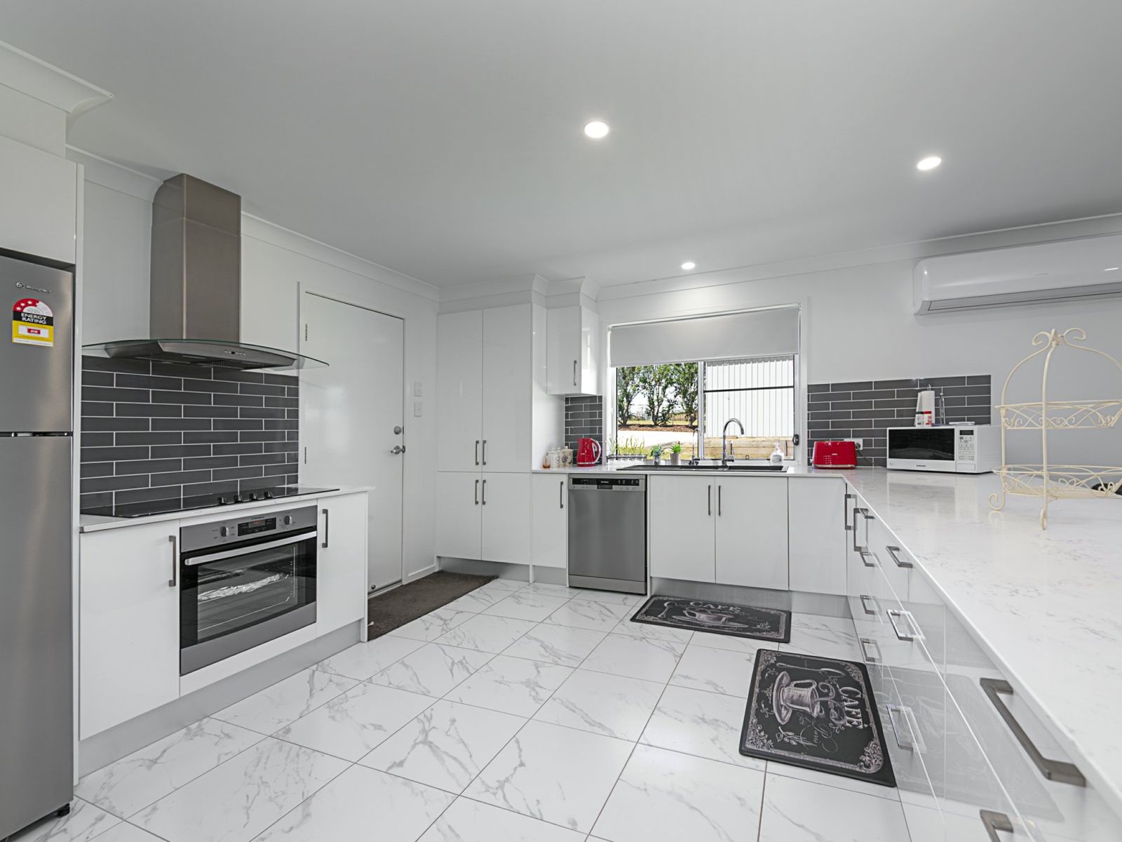 142 Oxenham Street, Warwick - Thumbnail 6