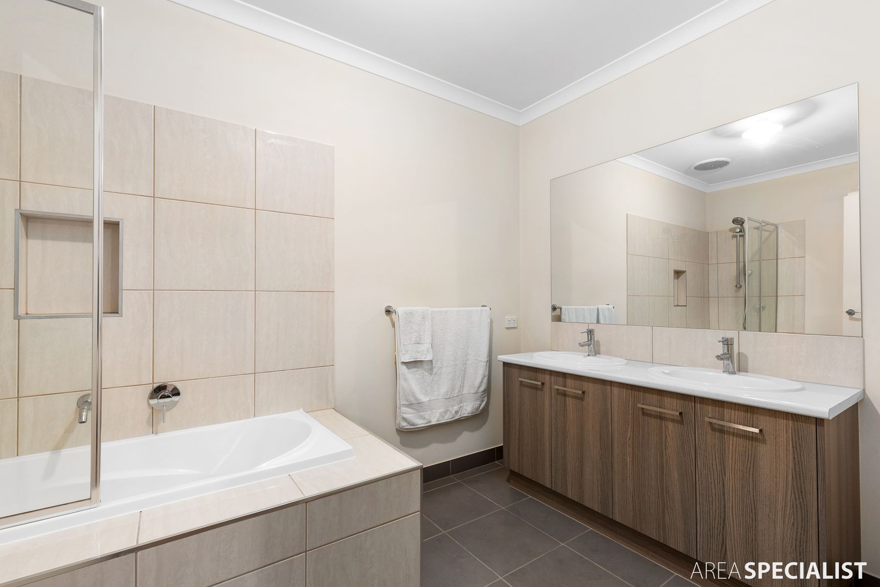 19 Lambertia Crescent, Manor Lakes, VIC 3024, Manor Lakes - Thumbnail 7