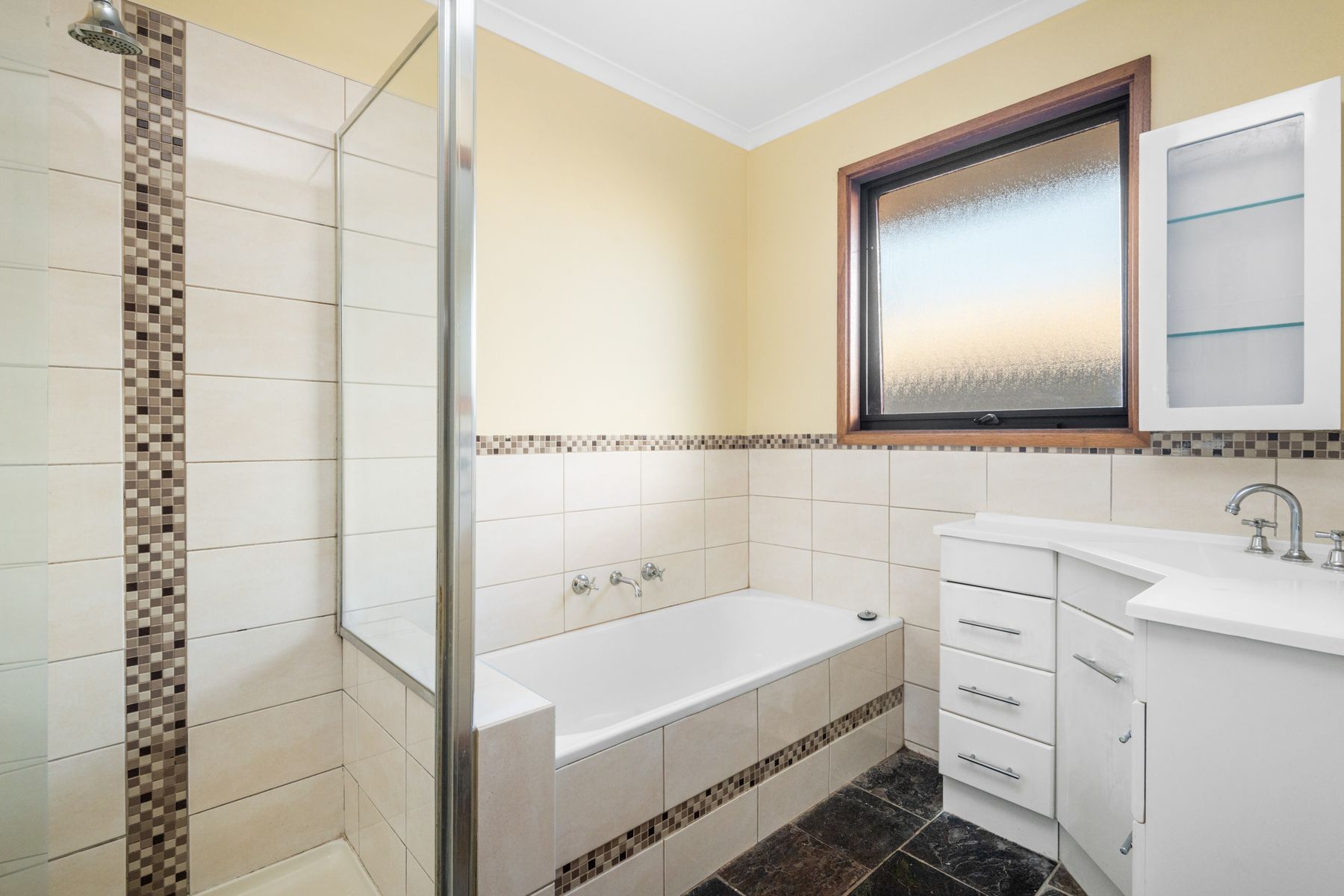 6 Caldermeade Road, Corio, Corio - Thumbnail 8
