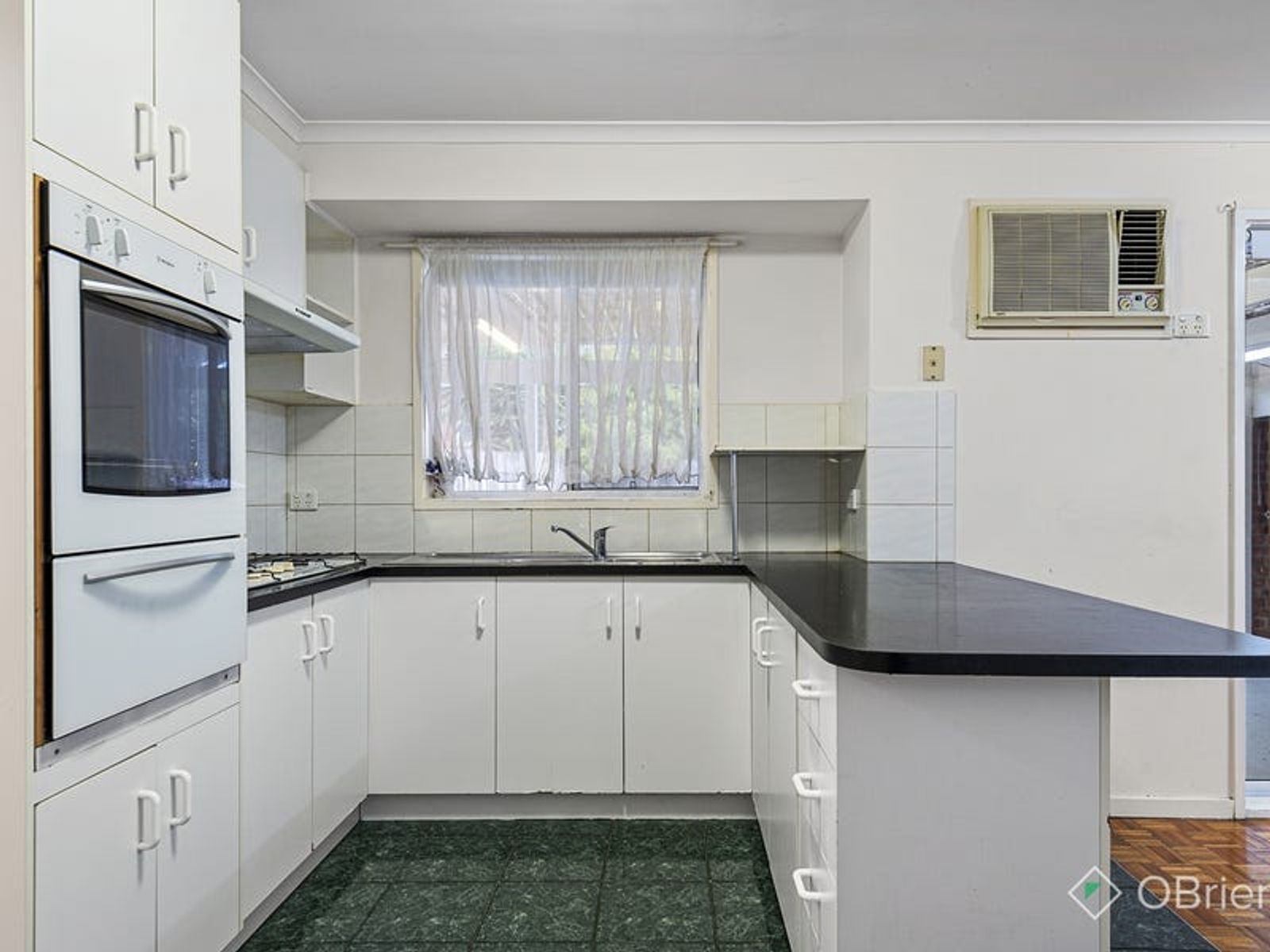 21 Temby Close, Endeavour Hills, VIC 3802, Endeavour Hills - Thumbnail 4
