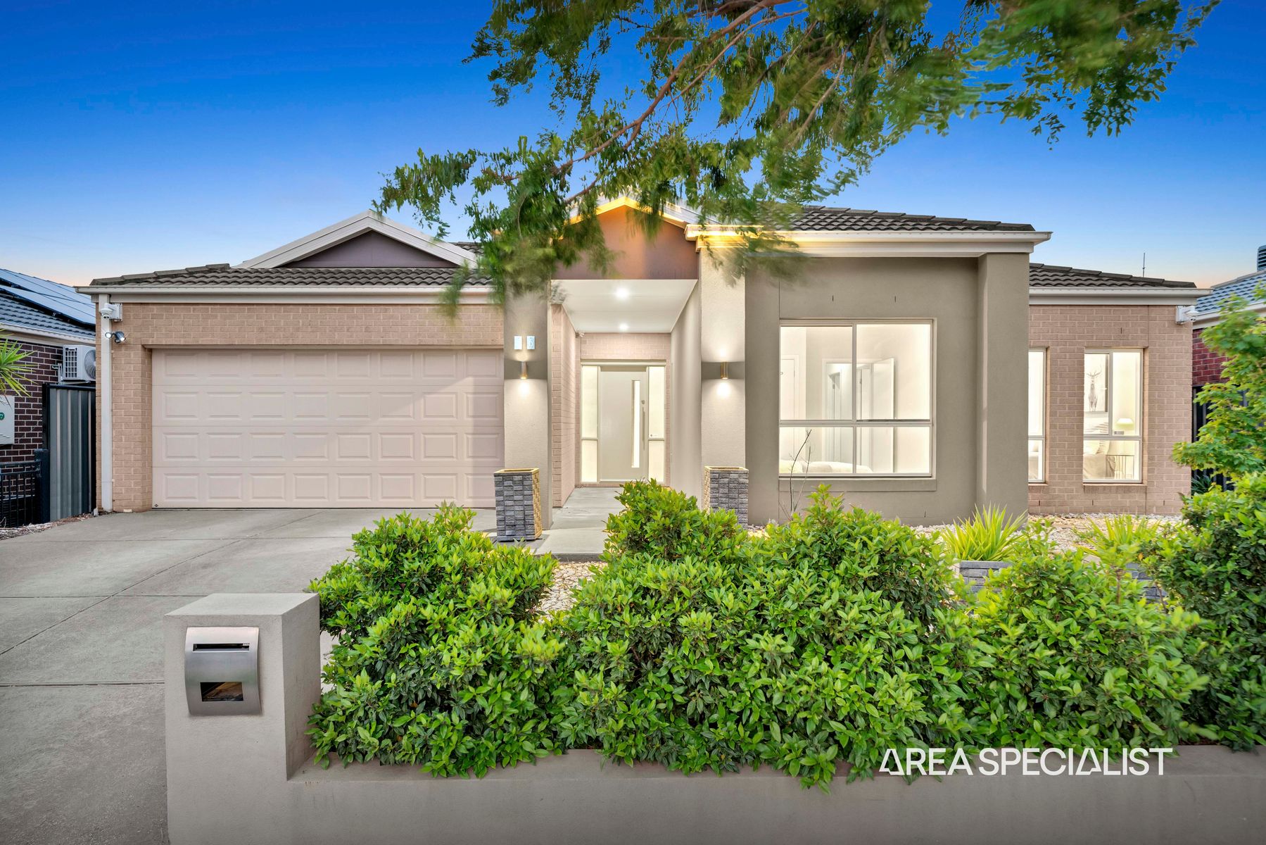 56 Hummingbird Boulevard, Tarneit, VIC 3029, Tarneit - Thumbnail 2