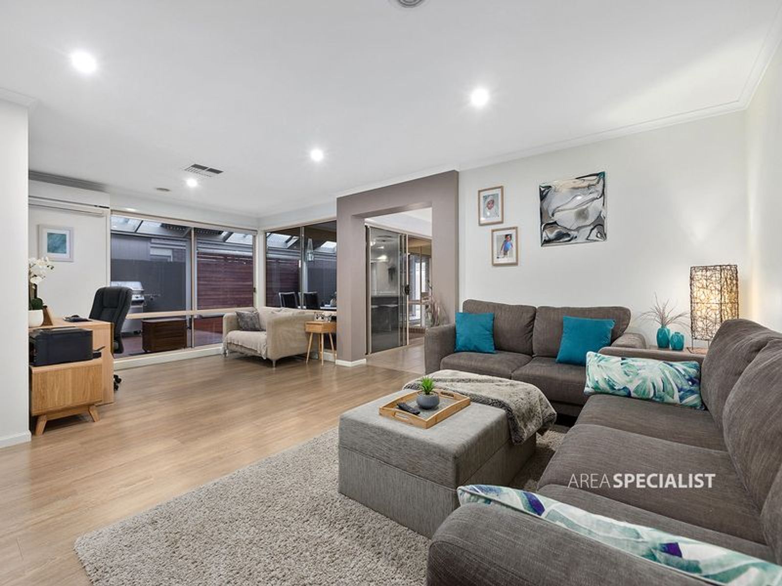 17 Ebony Street, Cranbourne, VIC 3977, Cranbourne - Thumbnail 3