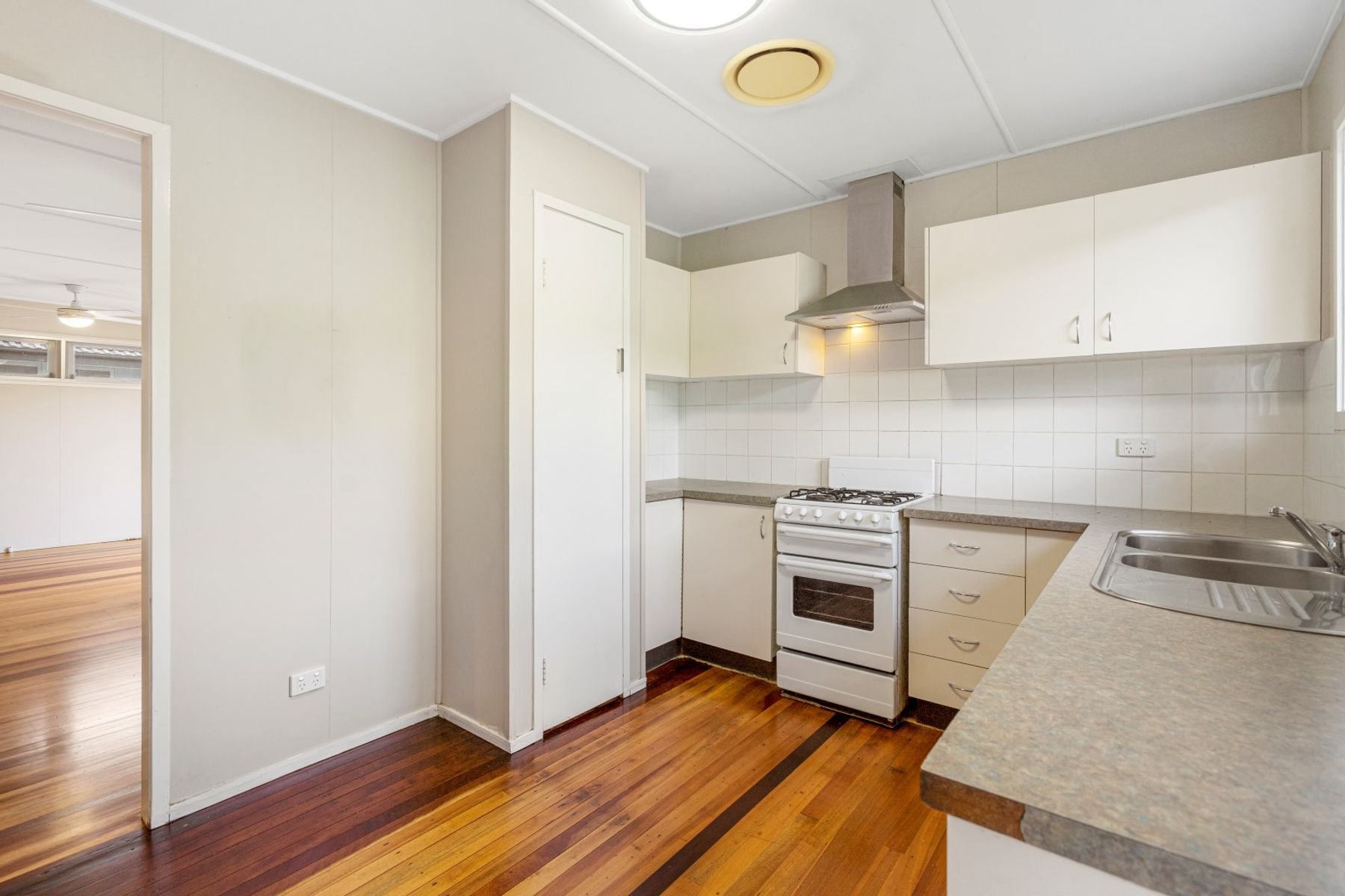 23 Kynance Street, Leichhardt QLD 4305, Leichhardt - Thumbnail 7