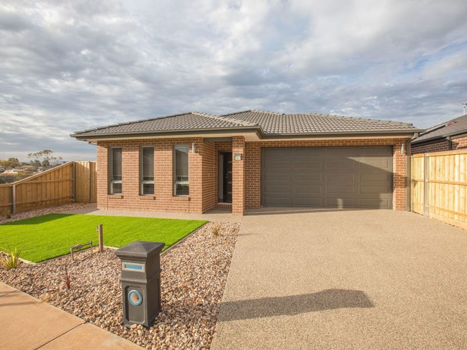 3 Pinnacle Point Road, Bacchus Marsh VIC 3340 - Image 1