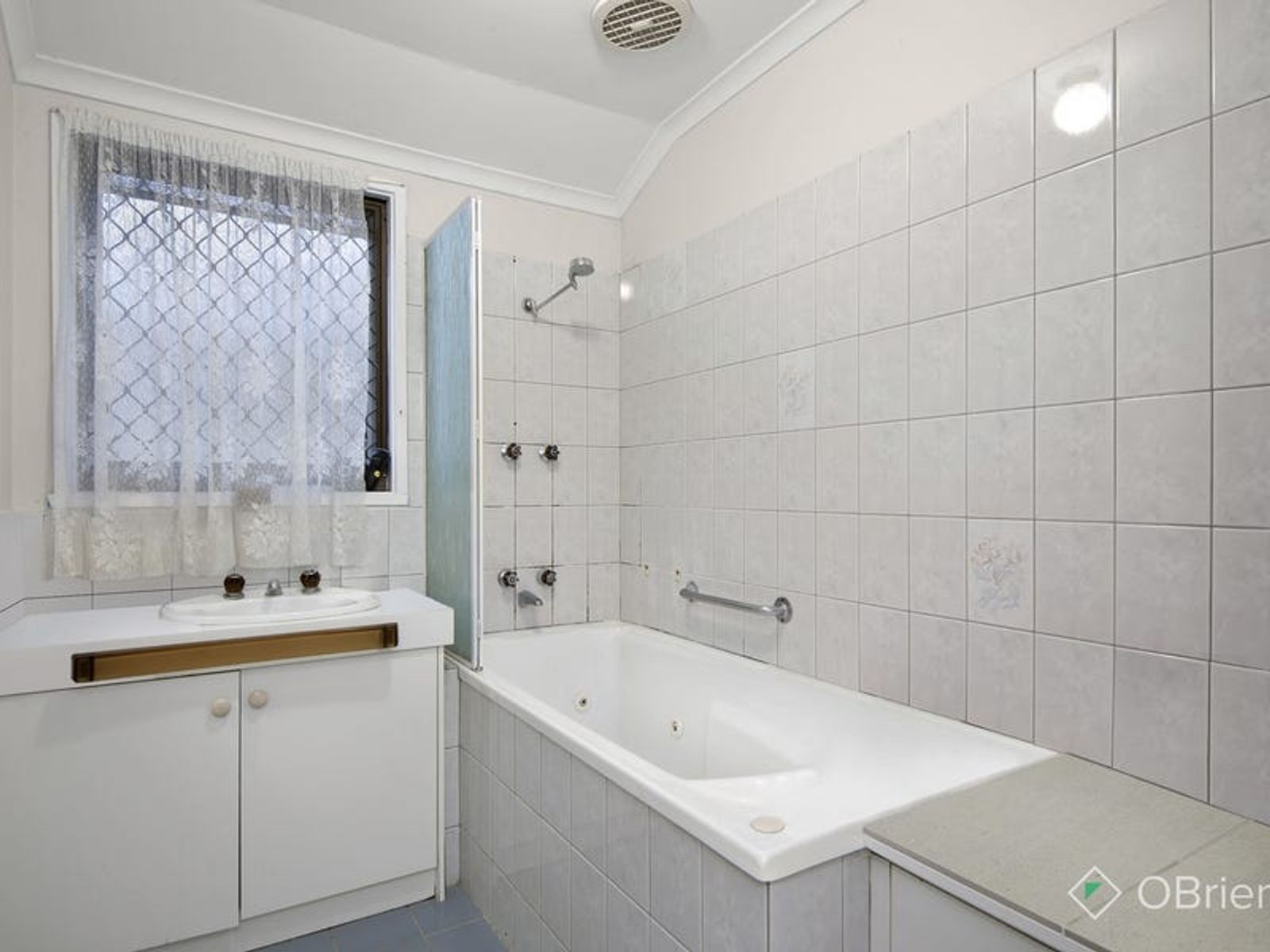 246 James Cook Drive, Endeavour Hills, VIC 3802, Endeavour Hills - Thumbnail 6