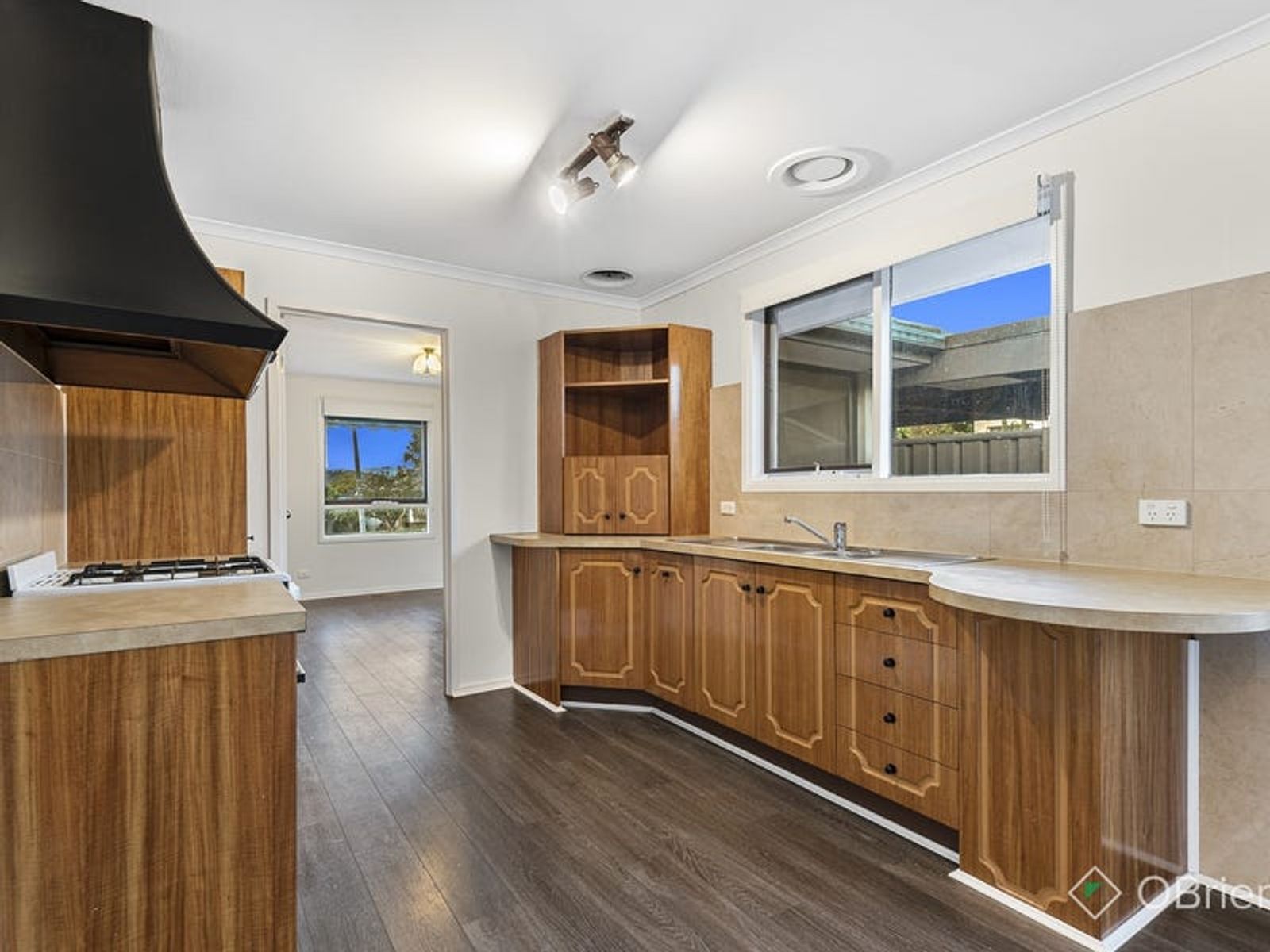 6 Scotsburn Way, Endeavour Hills, VIC 3802, Endeavour Hills - Thumbnail 4
