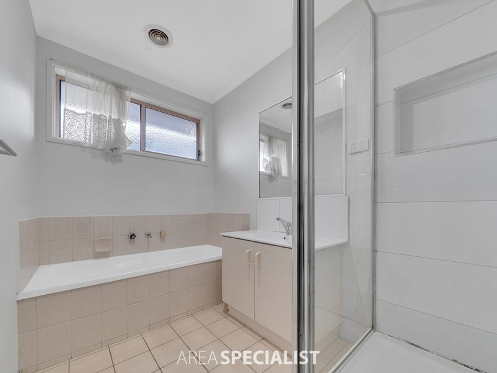 33 Lauren Drive, Hampton Park, VIC 3976, Hampton Park - Thumbnail 7