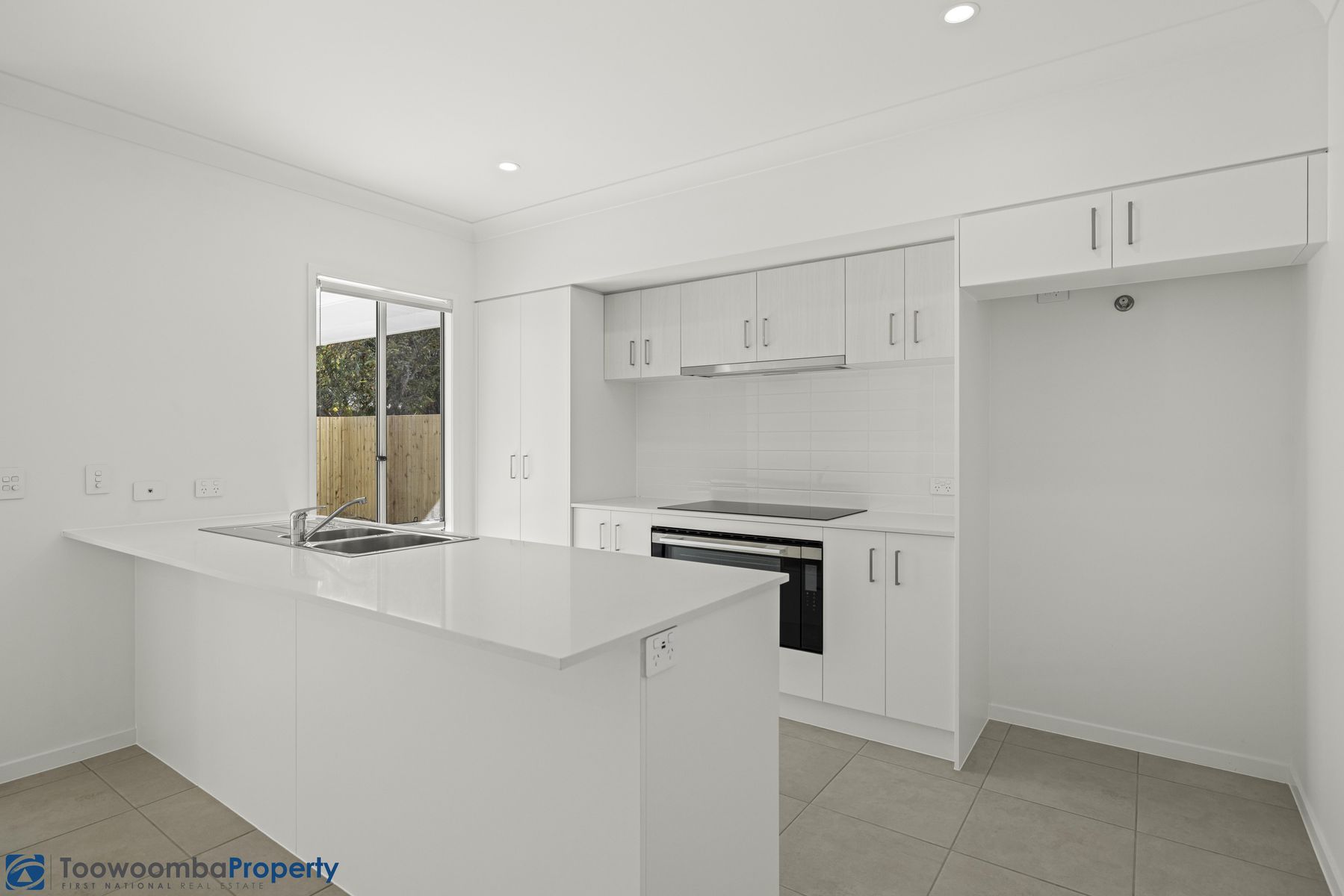 13 Bluebell Street, Glenvale QLD 4350, Glenvale - Thumbnail 2