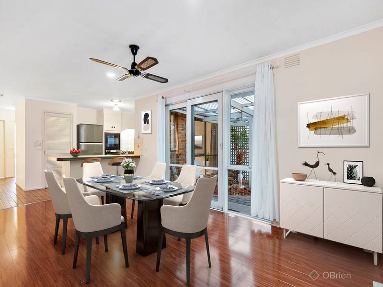 5 Hughes Close, Endeavour Hills, VIC 3802, Endeavour Hills - Thumbnail 2