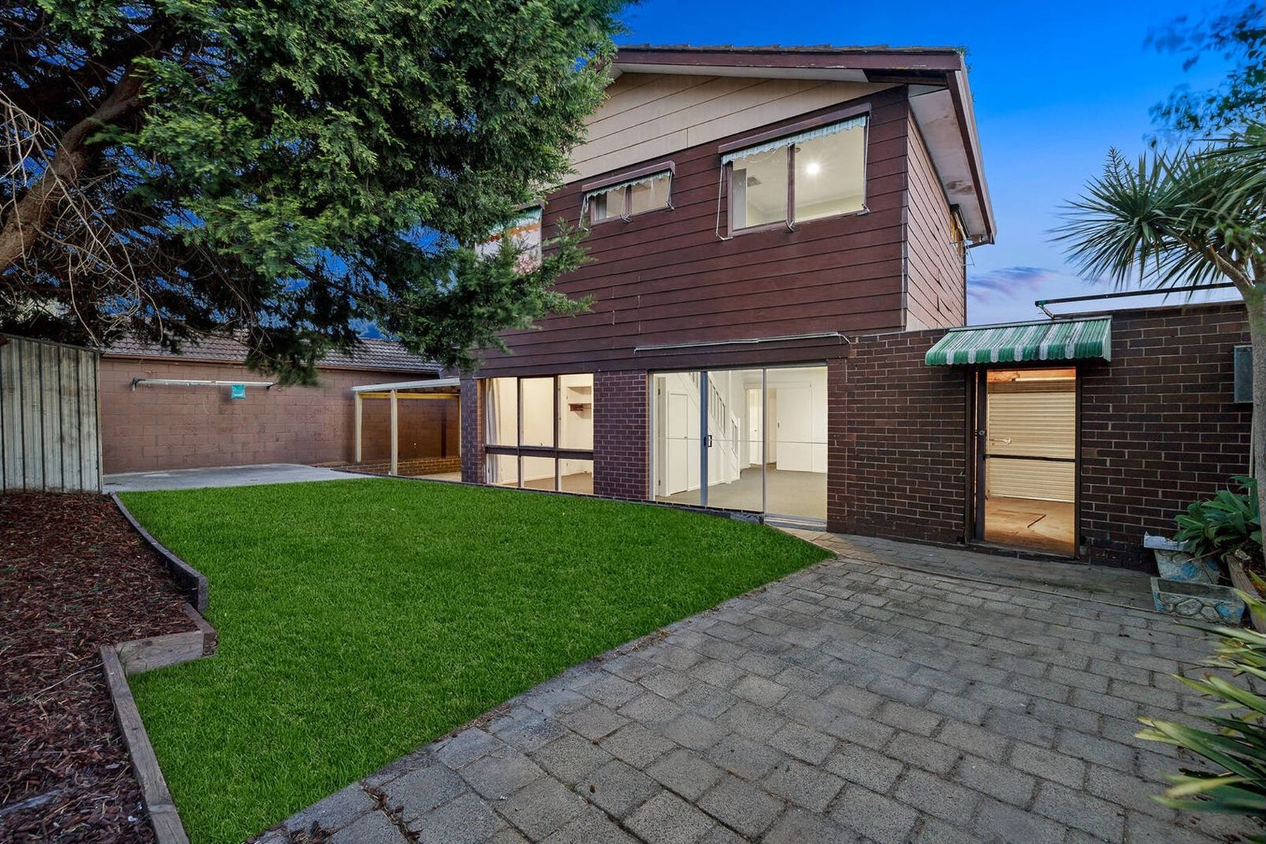 17 Locharn Crescent