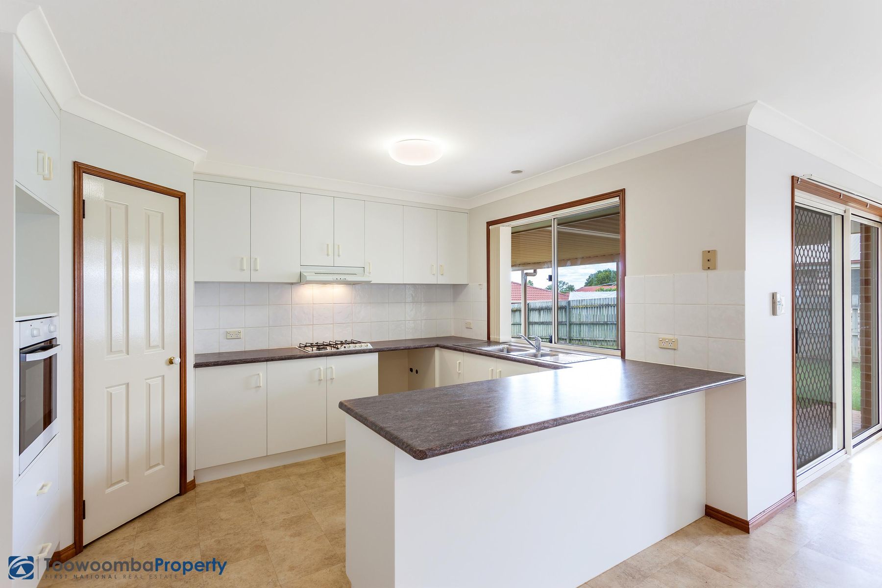 9 Lobwein Court, Middle Ridge QLD 4350, Middle Ridge - Thumbnail 2