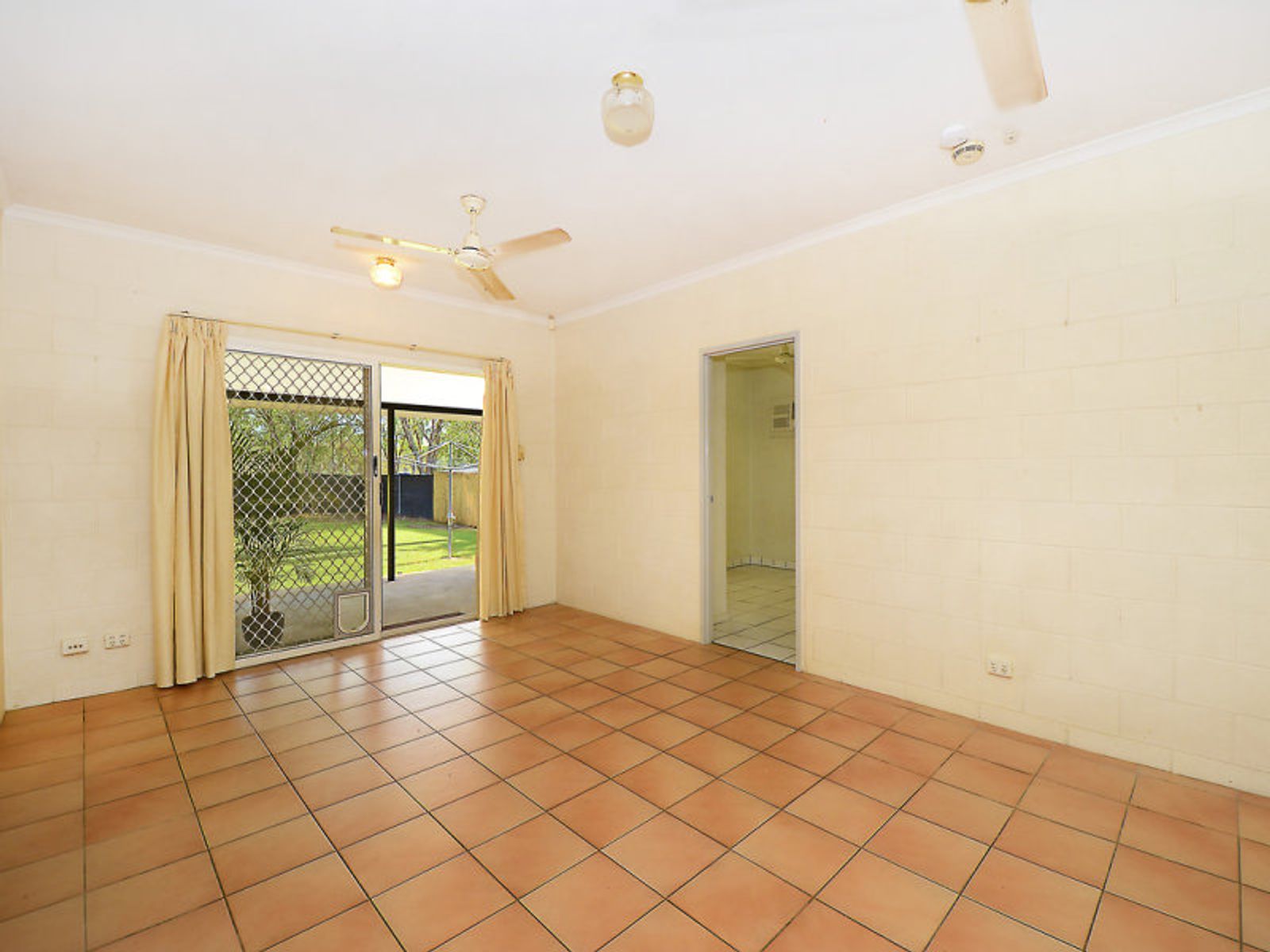 2/19 Crawford Court, Moulden NT 0830, Moulden - Thumbnail 4