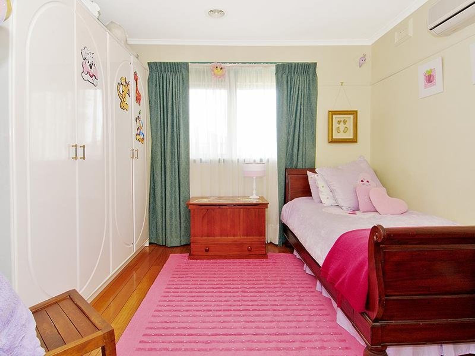 93 East Street, Hadfield - Thumbnail 8