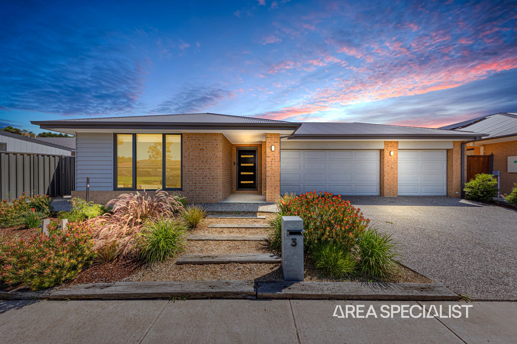 3 Hakuba Way, Pakenham, VIC 3810, Pakenham - Thumbnail 2