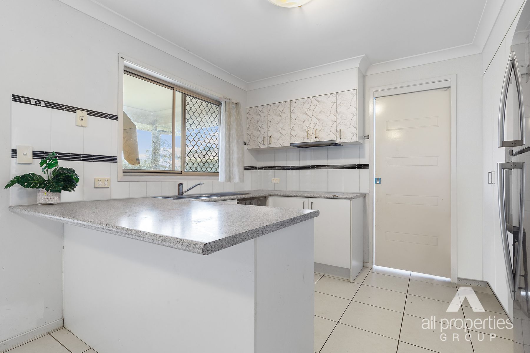 21 Kathmaur Avenue, Ellen Grove QLD 4078, Ellen Grove - Thumbnail 2