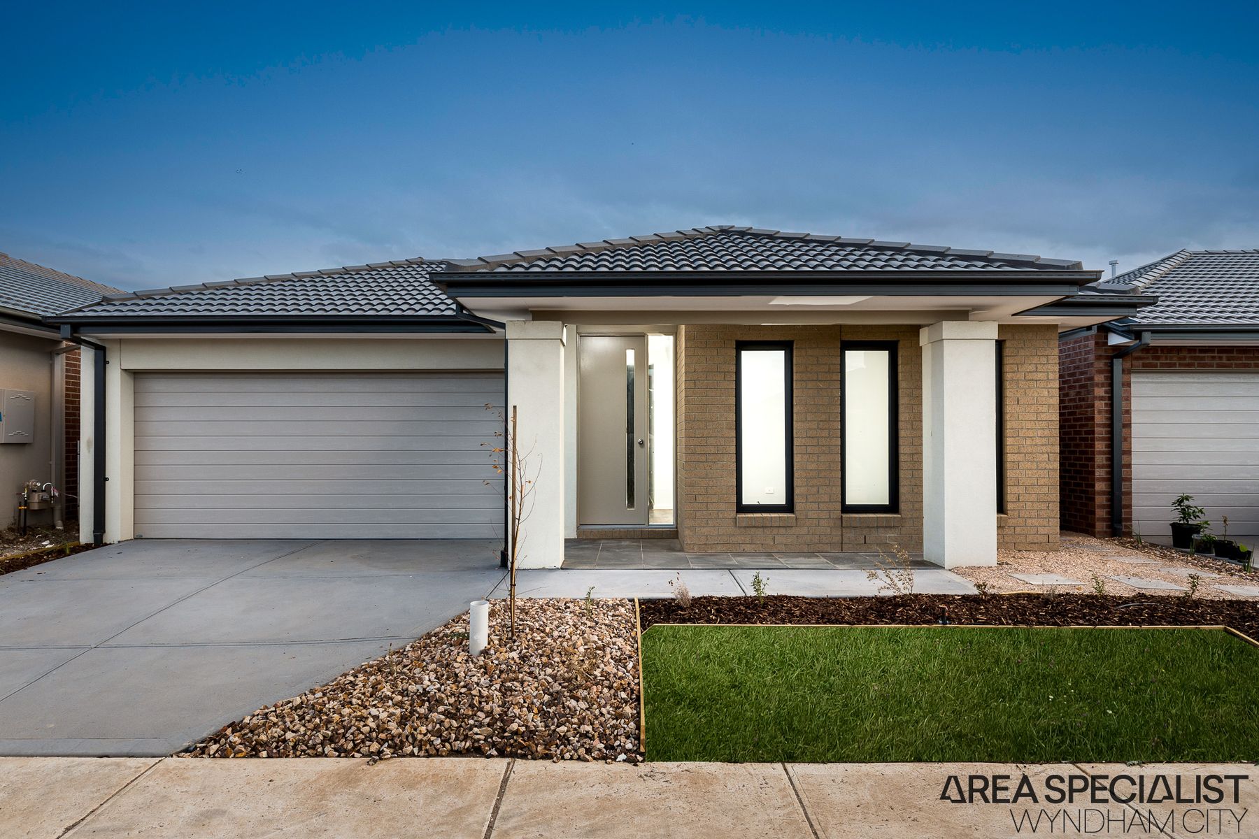 18 Canmore Street, Werribee, VIC 3030, Werribee - Thumbnail 2