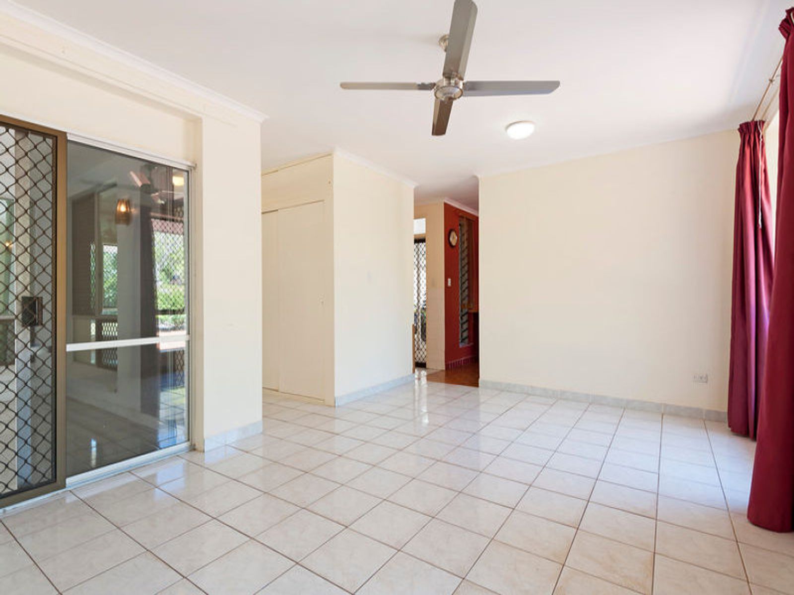 27 Applegum Drive, Karama NT 0812, Karama - Thumbnail 4