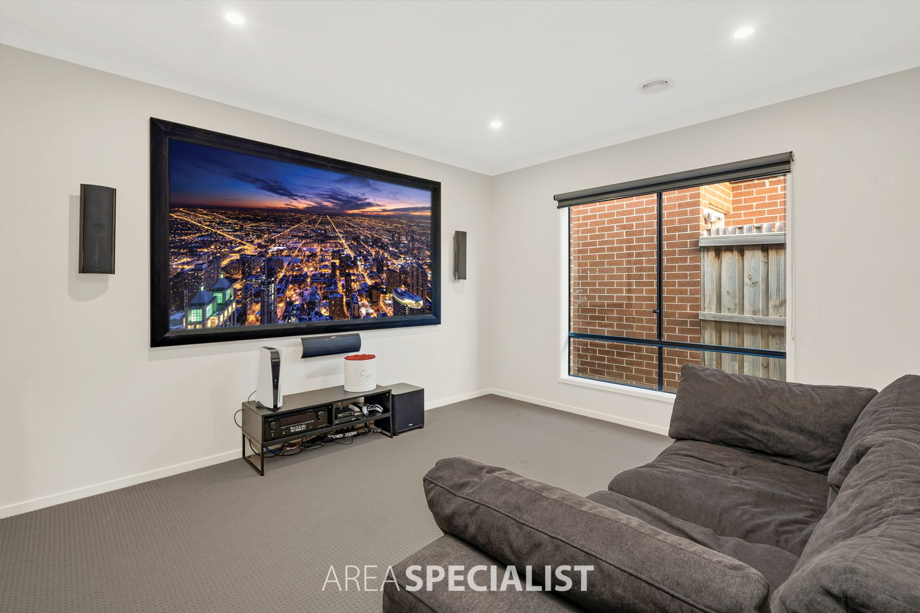 8 Hekela Street, Clyde North, VIC 3978, Clyde North - Thumbnail 6