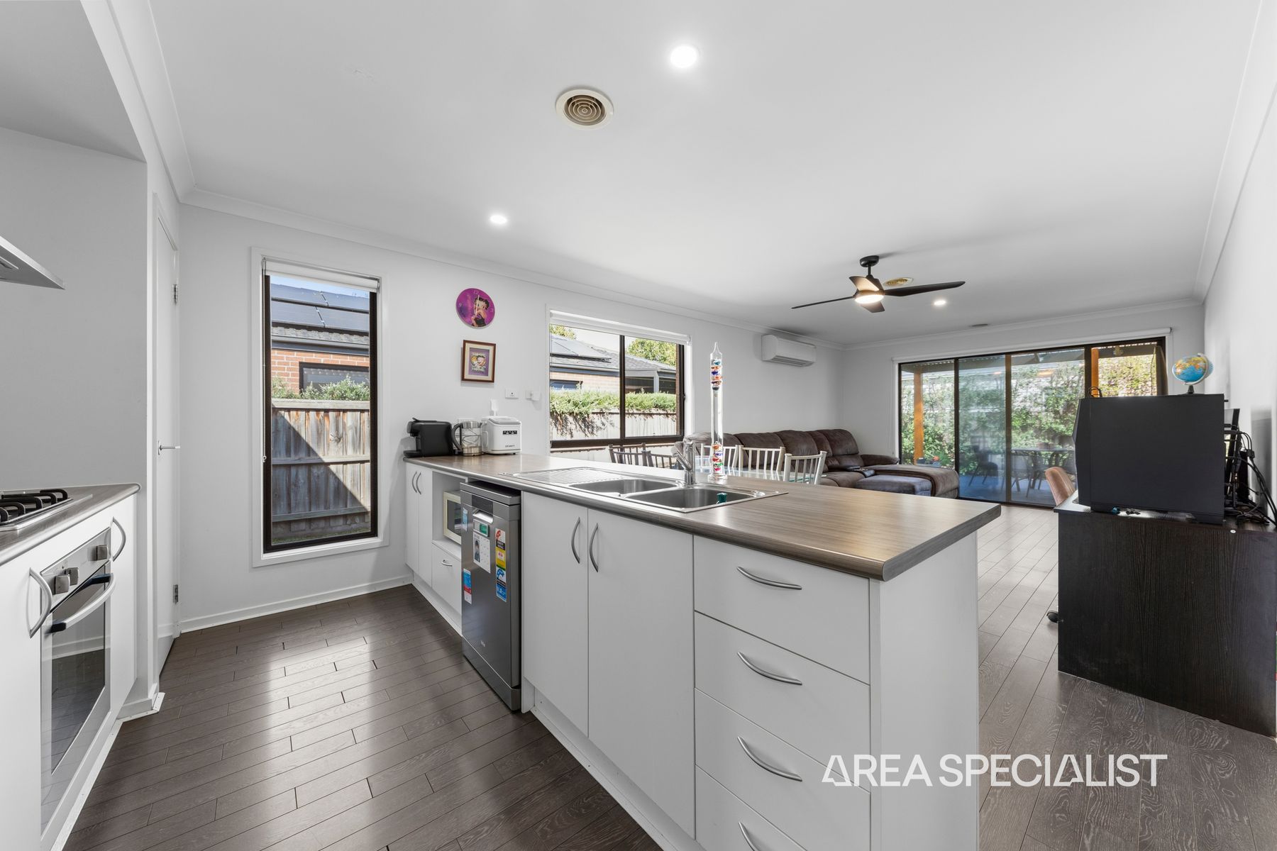 22 St. Clair Avenue, Cranbourne West, Cranbourne West - Thumbnail 4